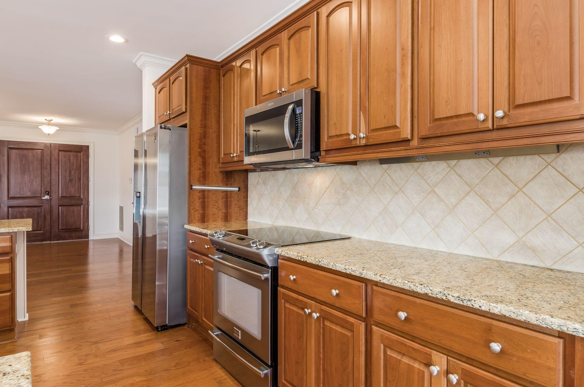 3175 Tremont Road, 402