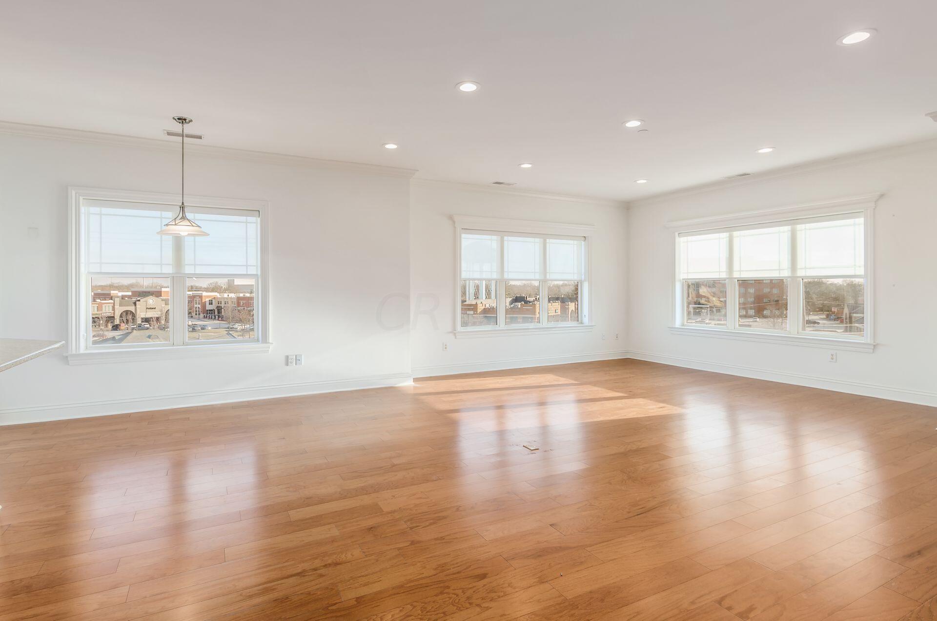 3175 Tremont Road, 402