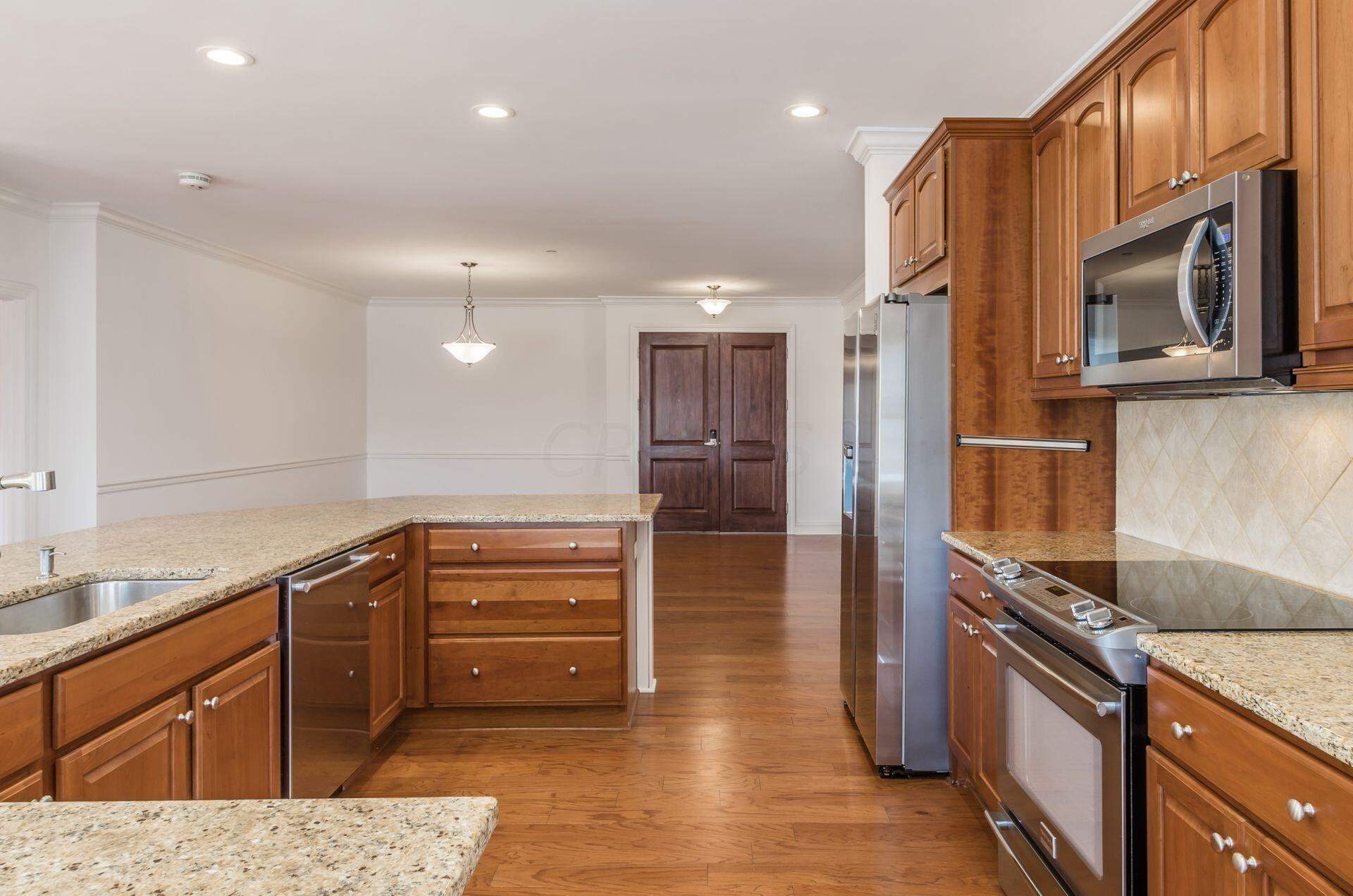 3175 Tremont Road, 402