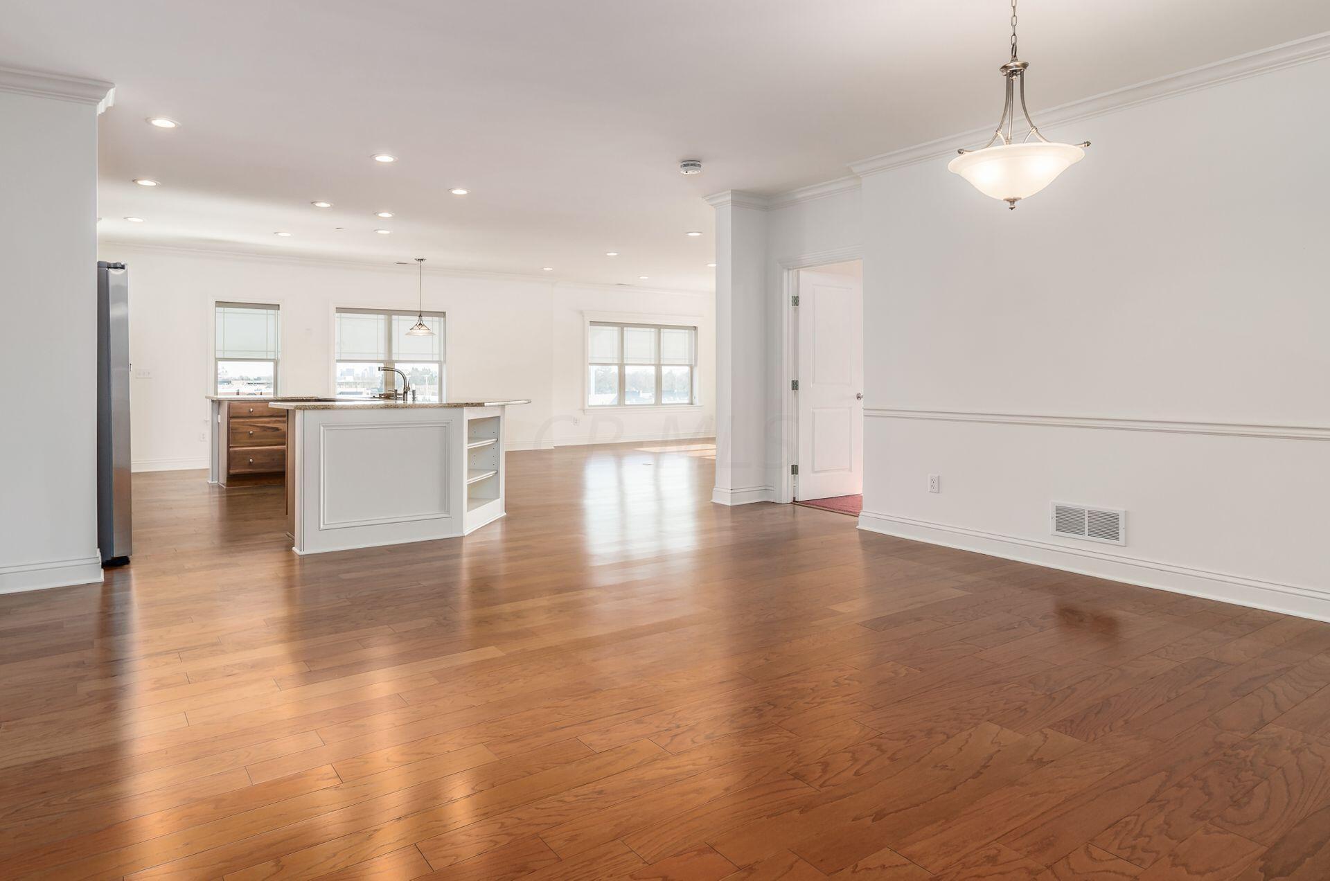 3175 Tremont Road, 402