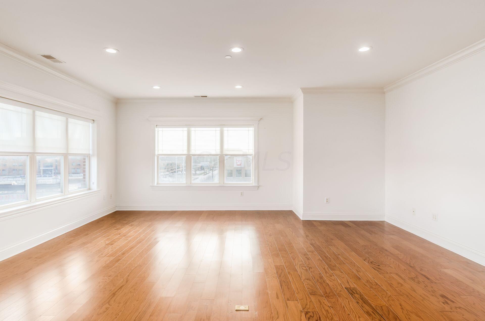 3175 Tremont Road, 402