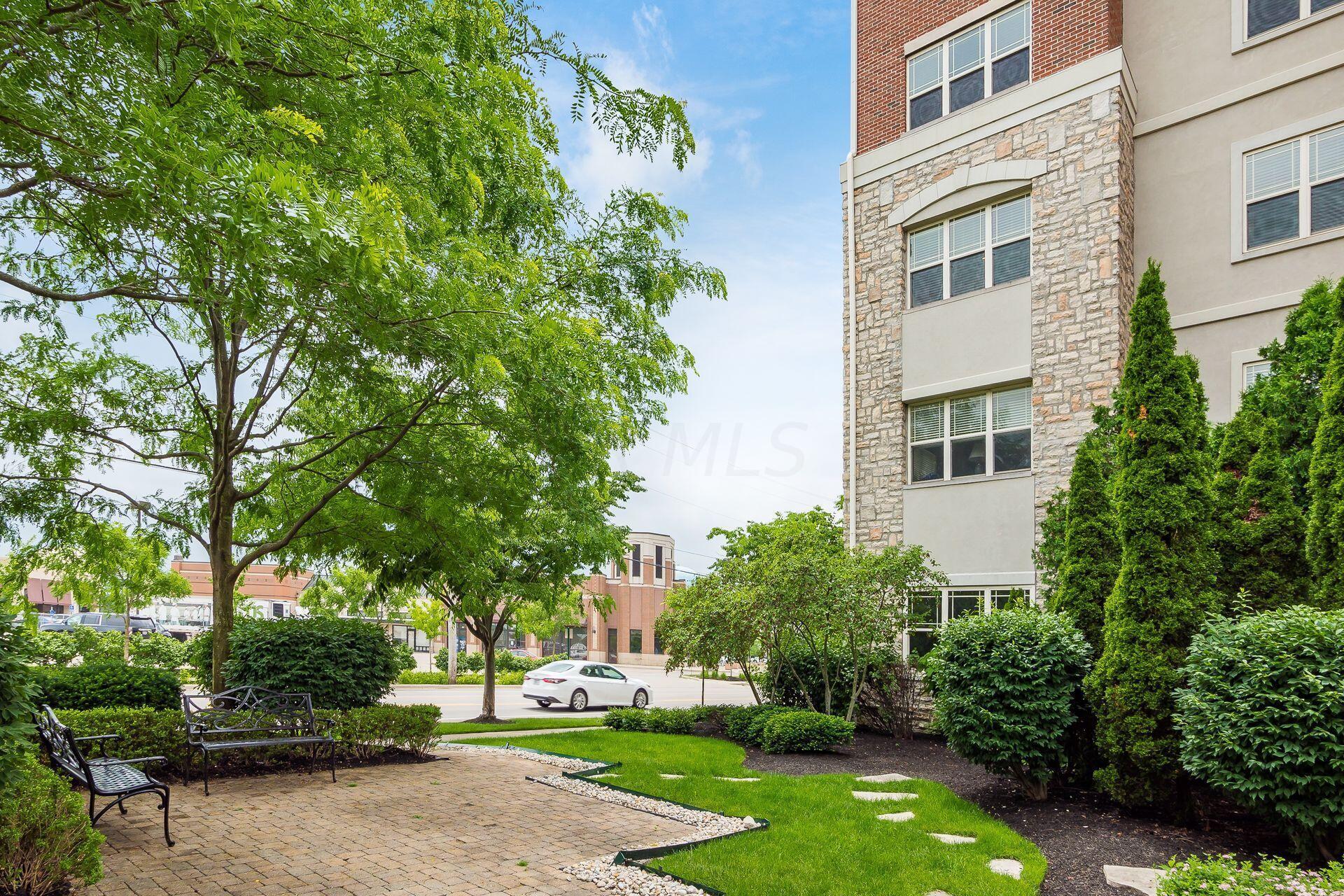 3175 Tremont Road, 402
