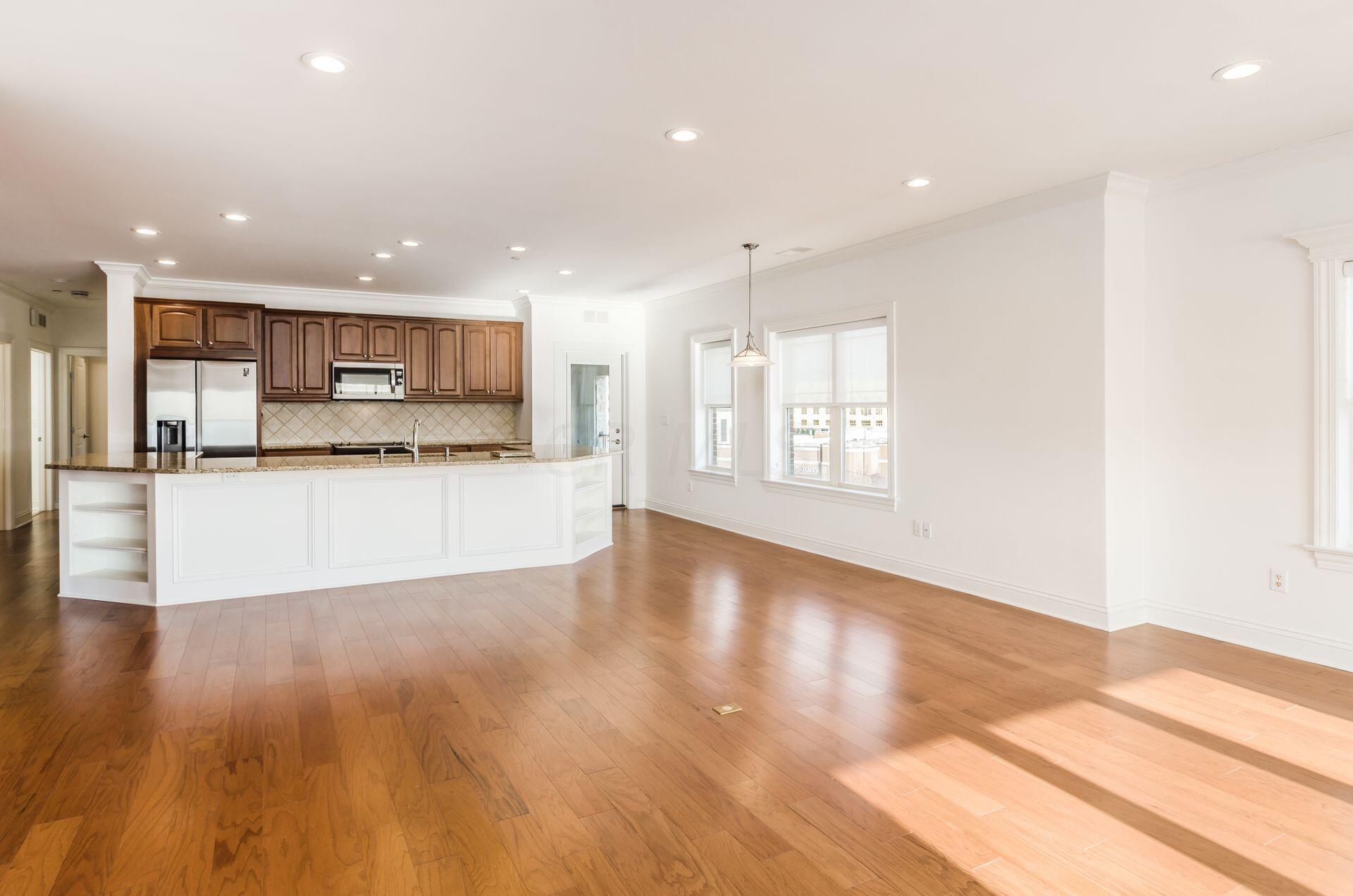 3175 Tremont Road, 402
