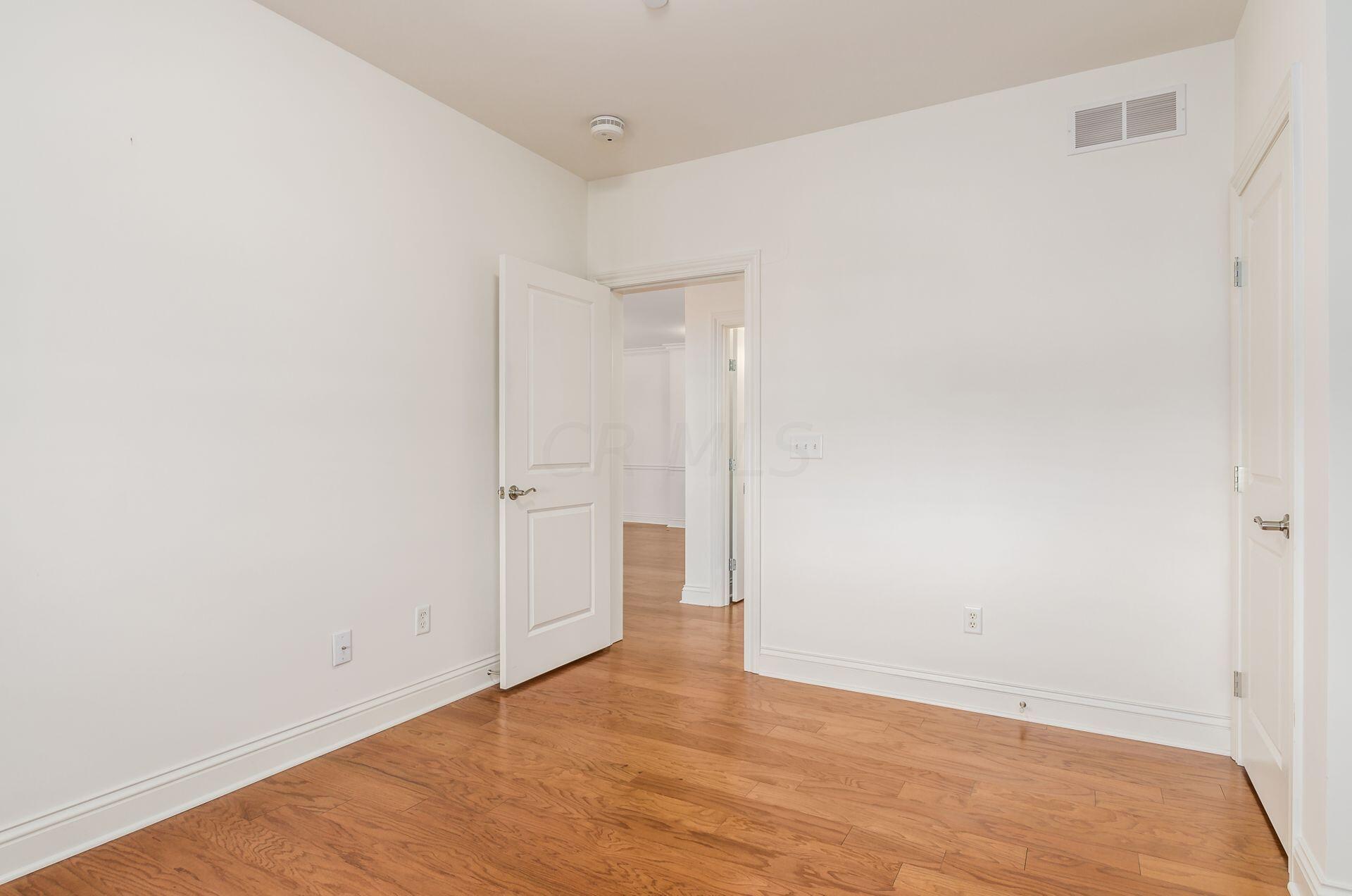 3175 Tremont Road, 402