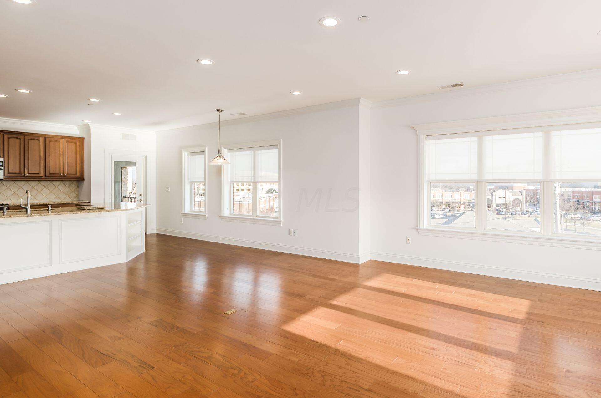 3175 Tremont Road, 402