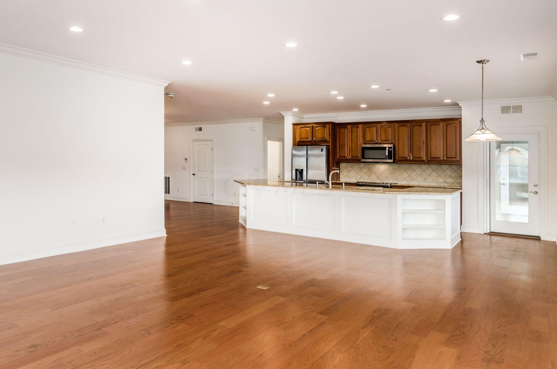 3175 Tremont Road, 402