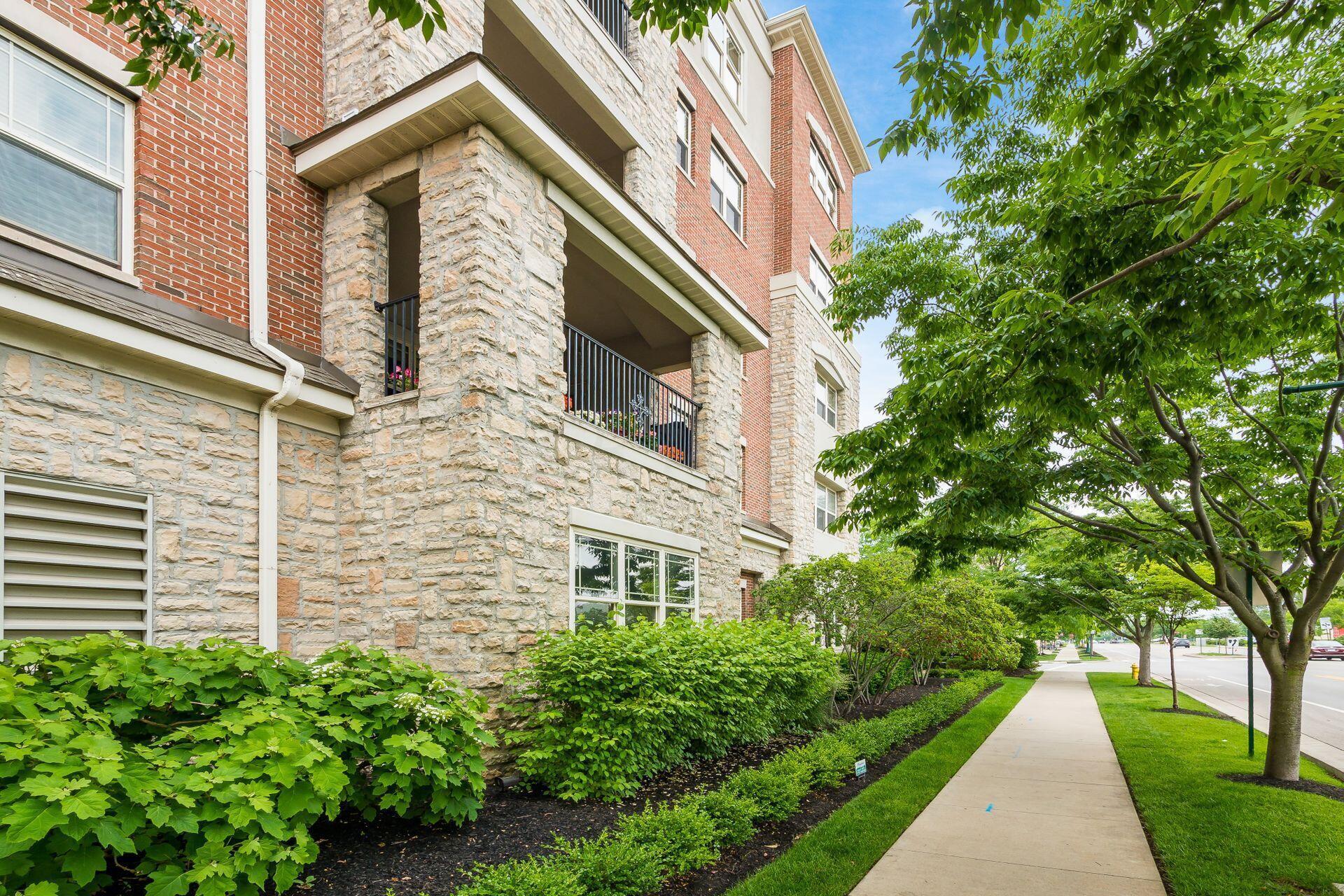 3175 Tremont Road, 402