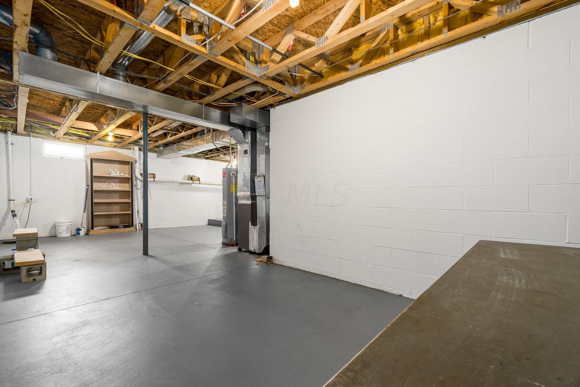1159 Park Drive, 201