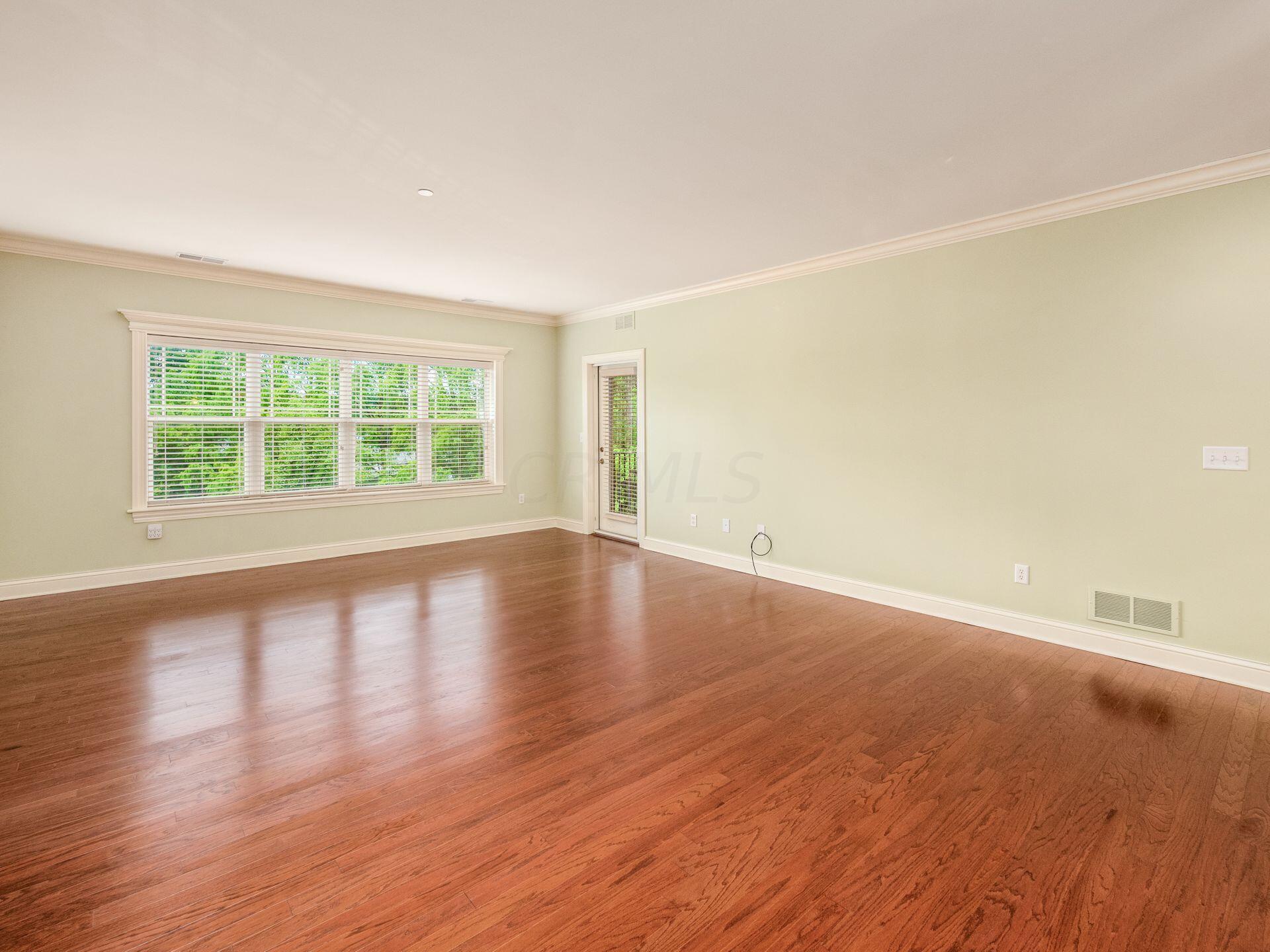 3175 Tremont Road, 303
