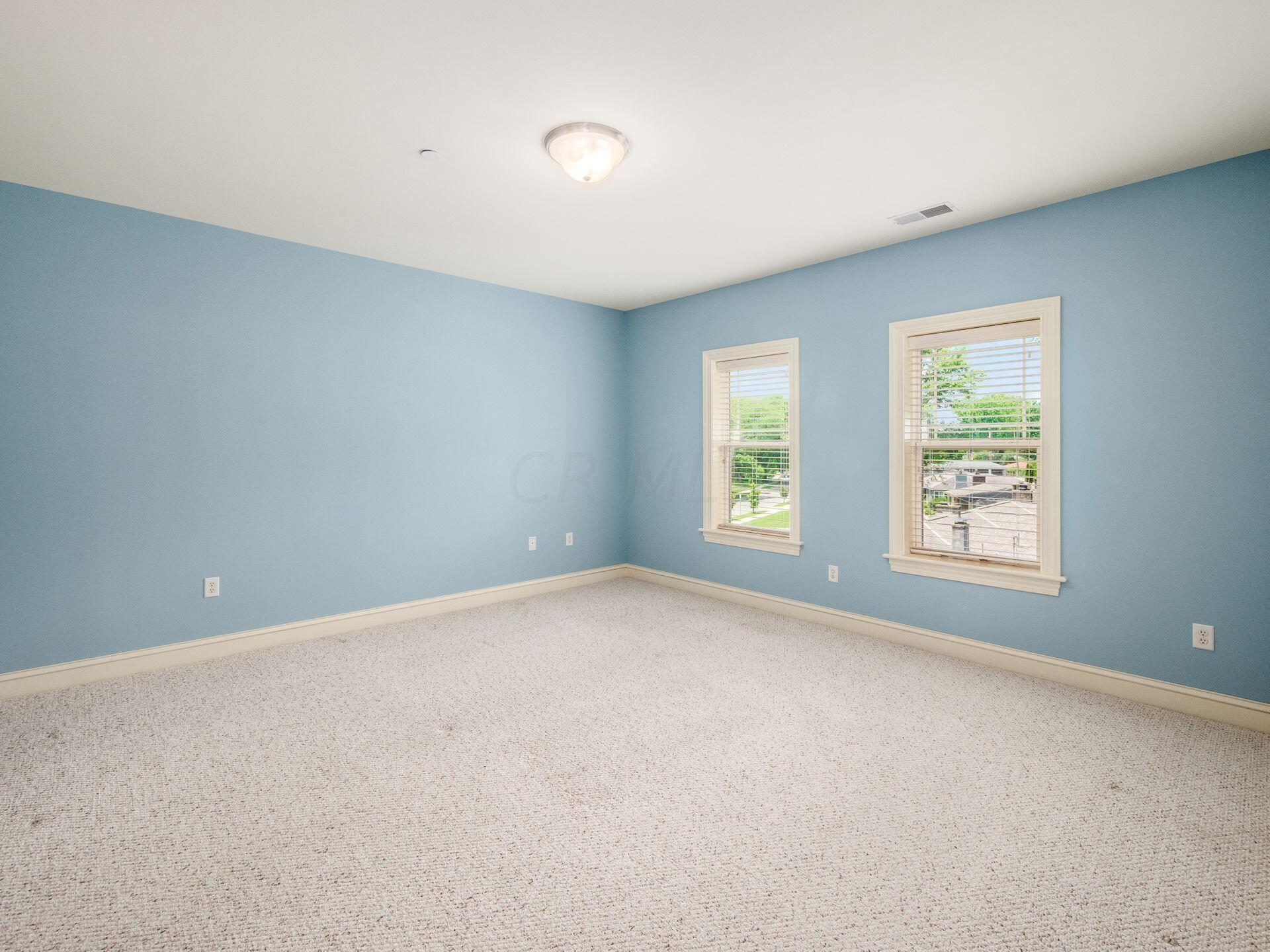 3175 Tremont Road, 303