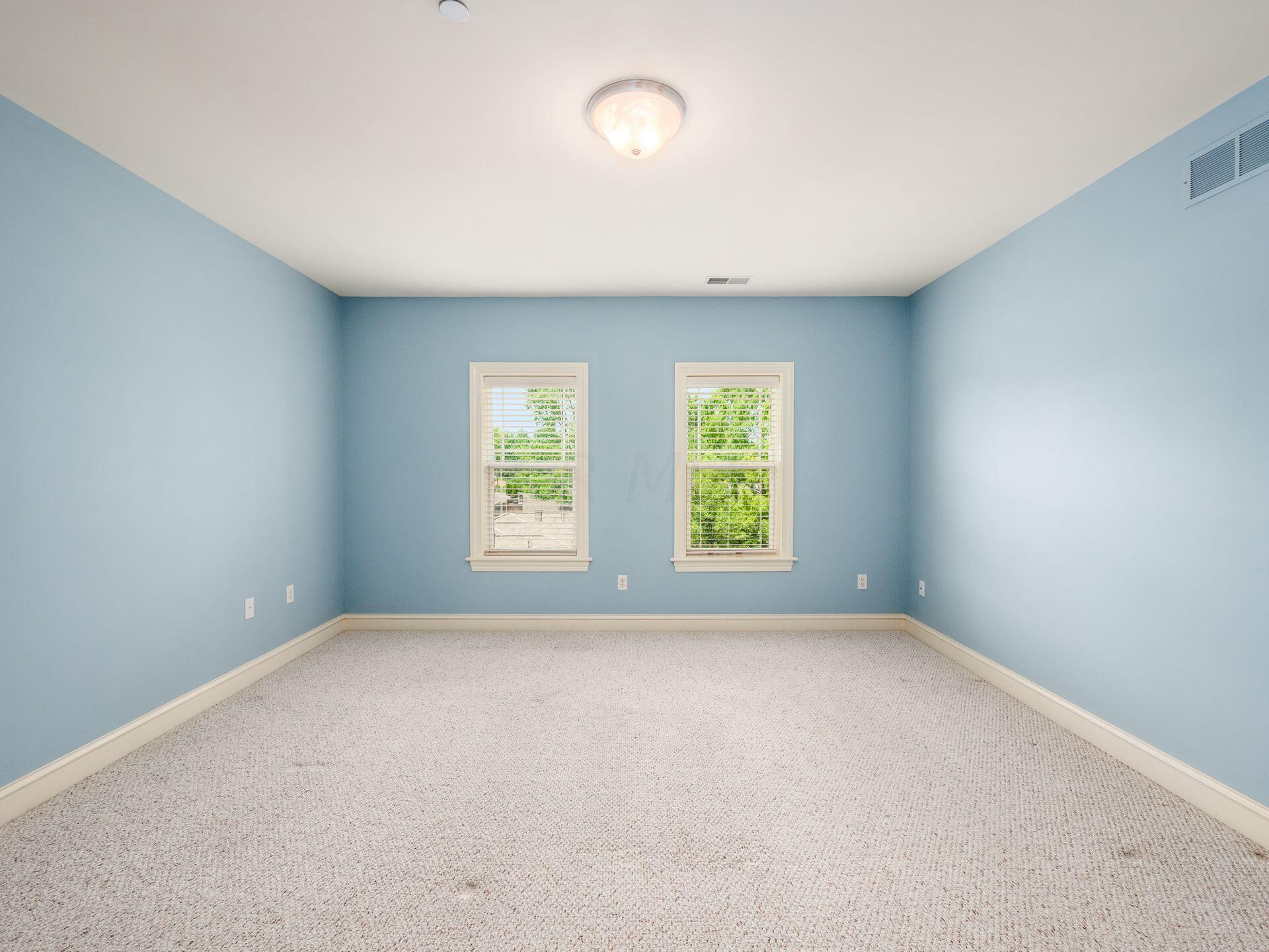 3175 Tremont Road, 303