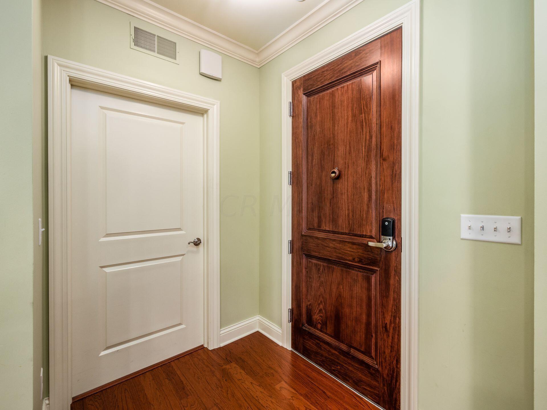 3175 Tremont Road, 303