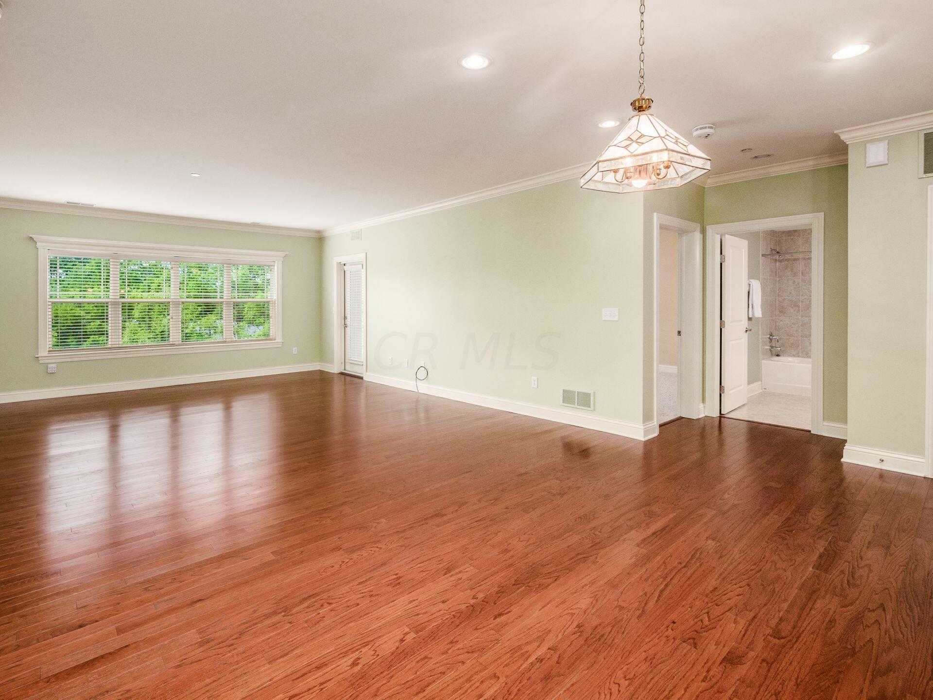 3175 Tremont Road, 303