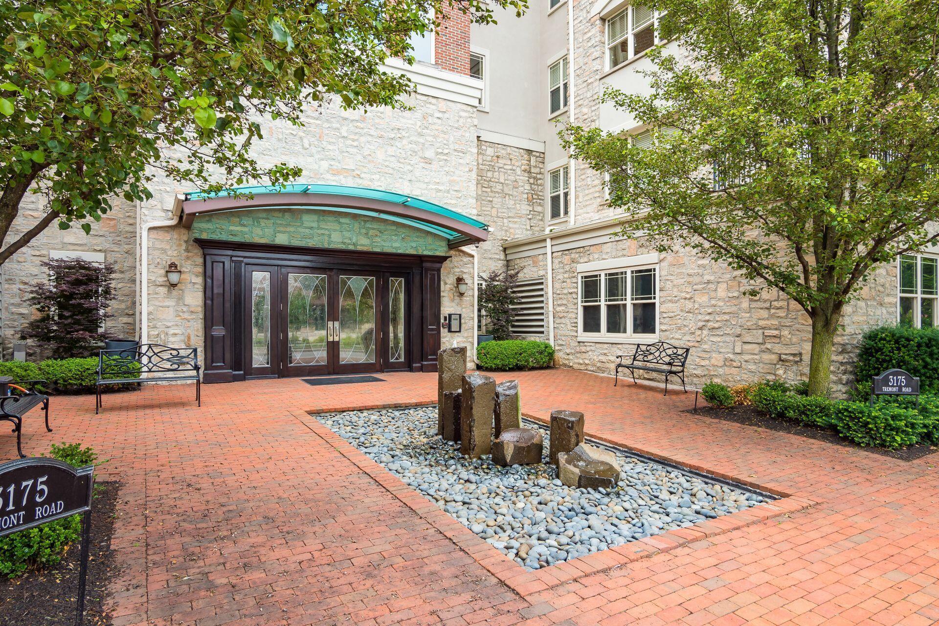 3175 Tremont Road, 303