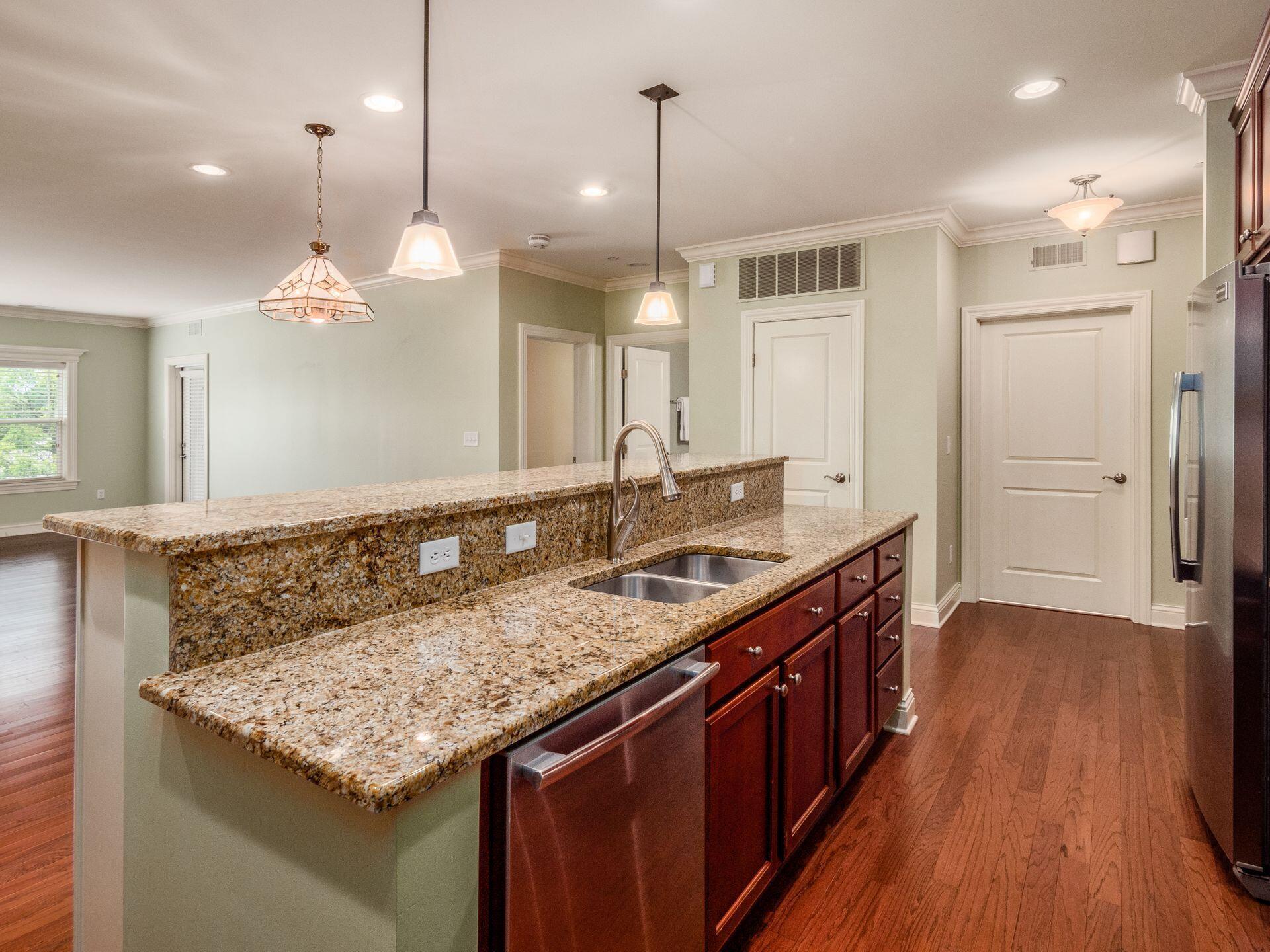 3175 Tremont Road, 303