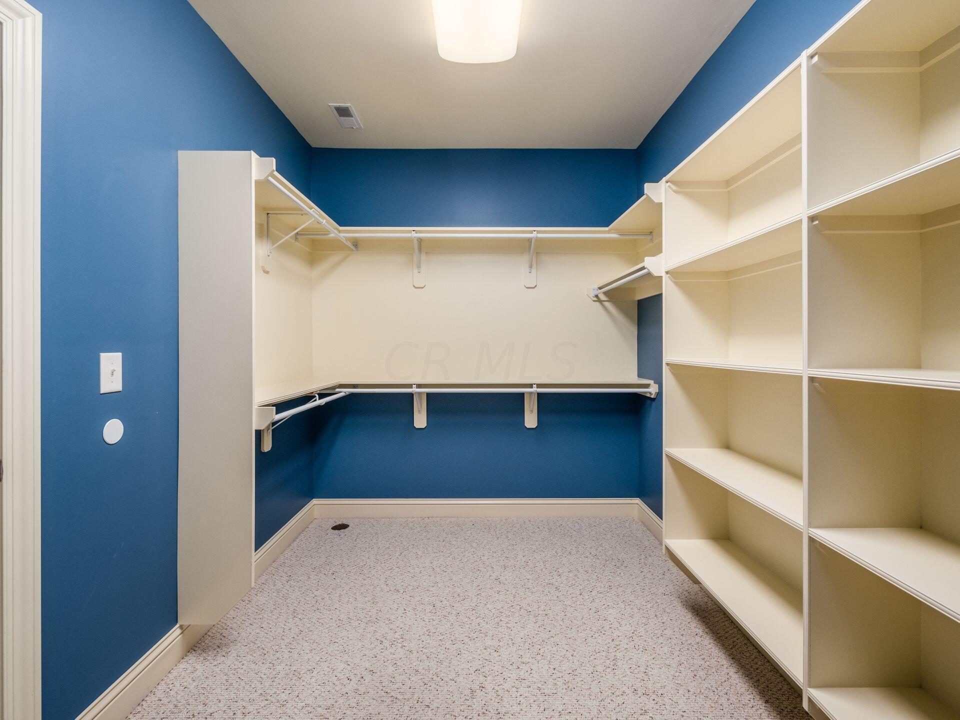 3175 Tremont Road, 303