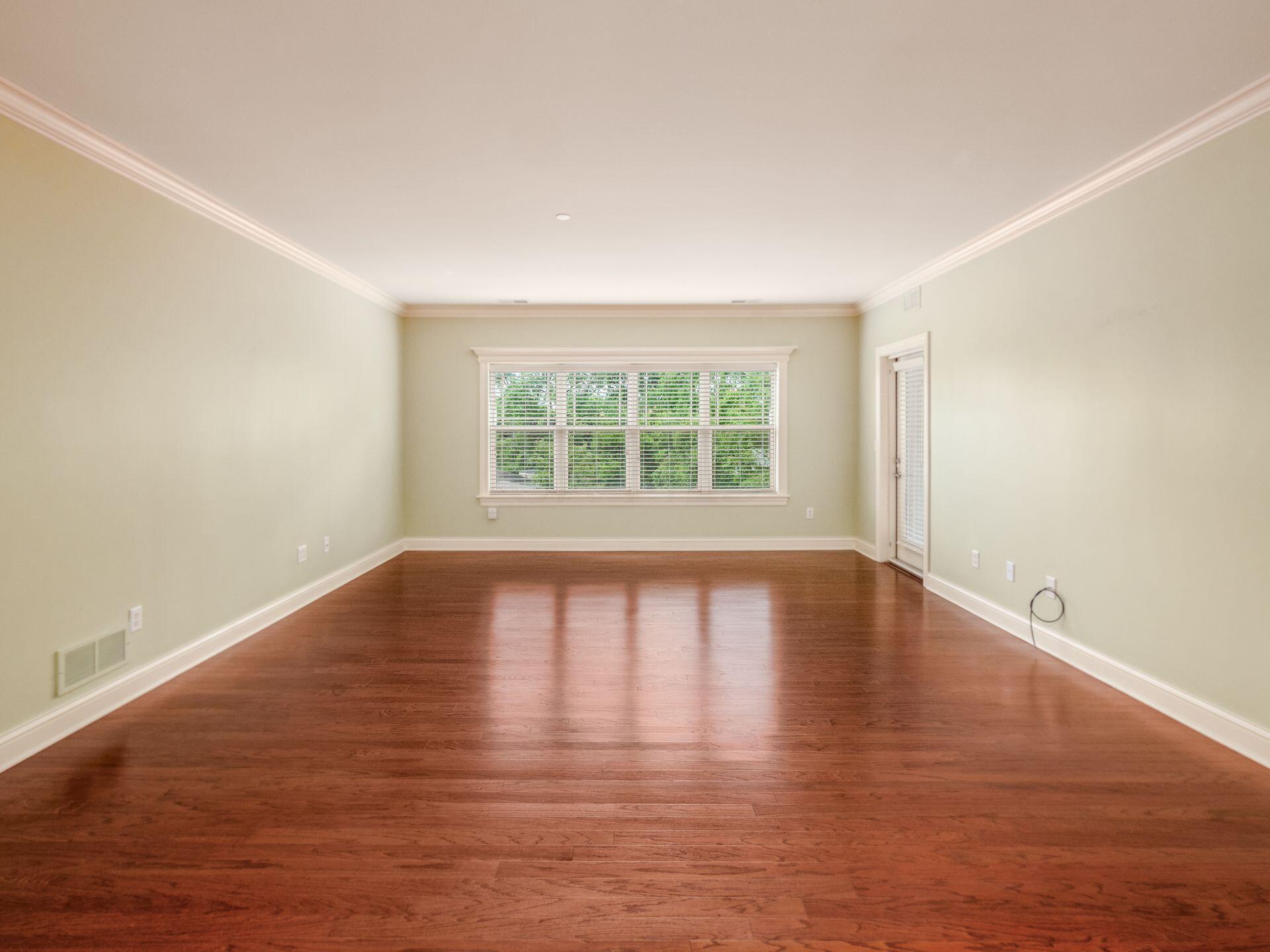 3175 Tremont Road, 303