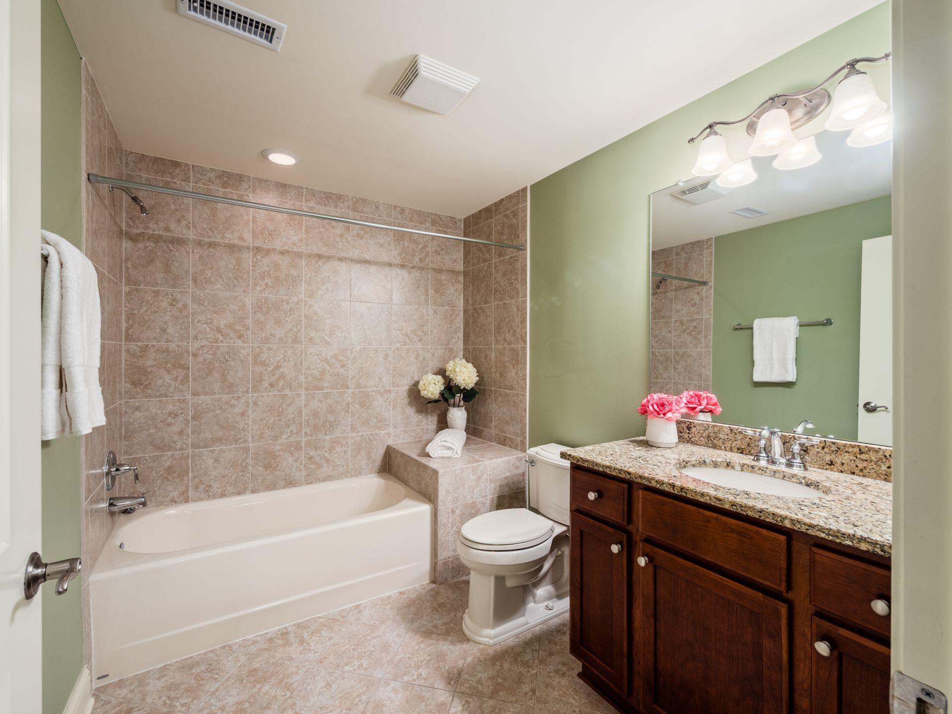 3175 Tremont Road, 303