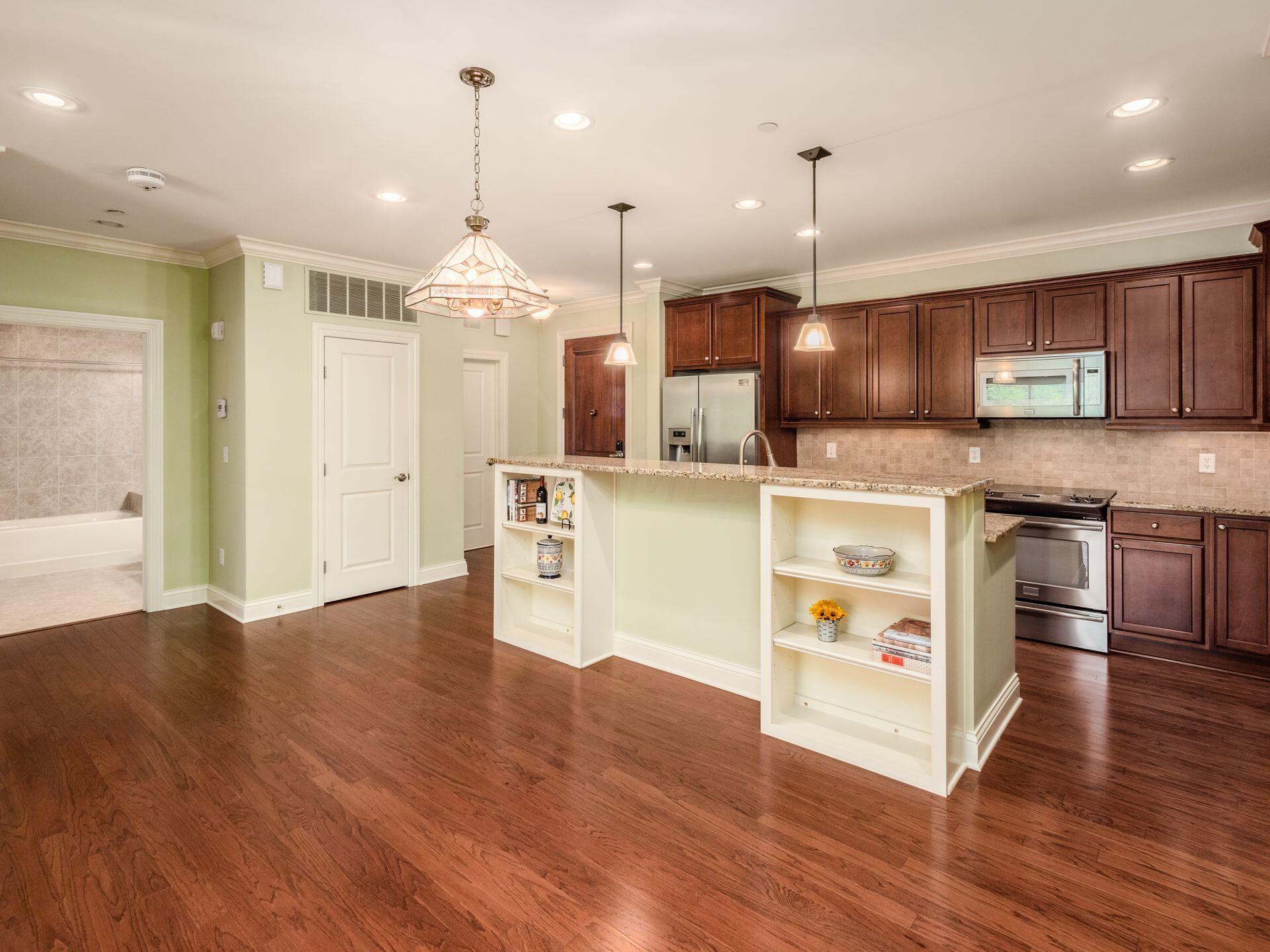 3175 Tremont Road, 303