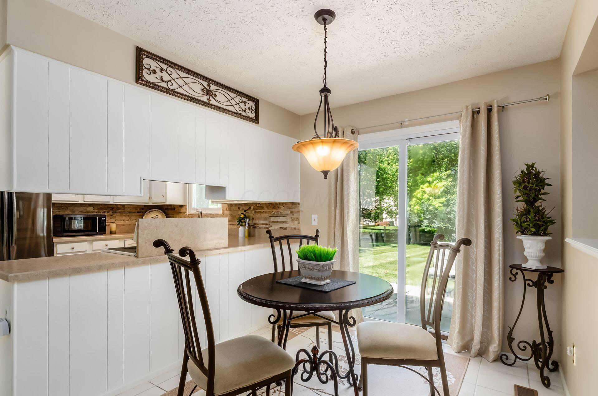 7771 Strathmoore Road