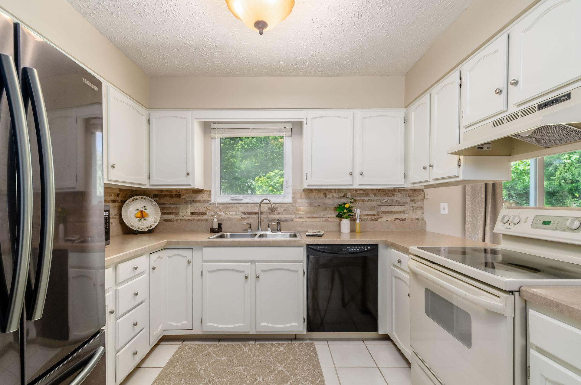 7771 Strathmoore Road