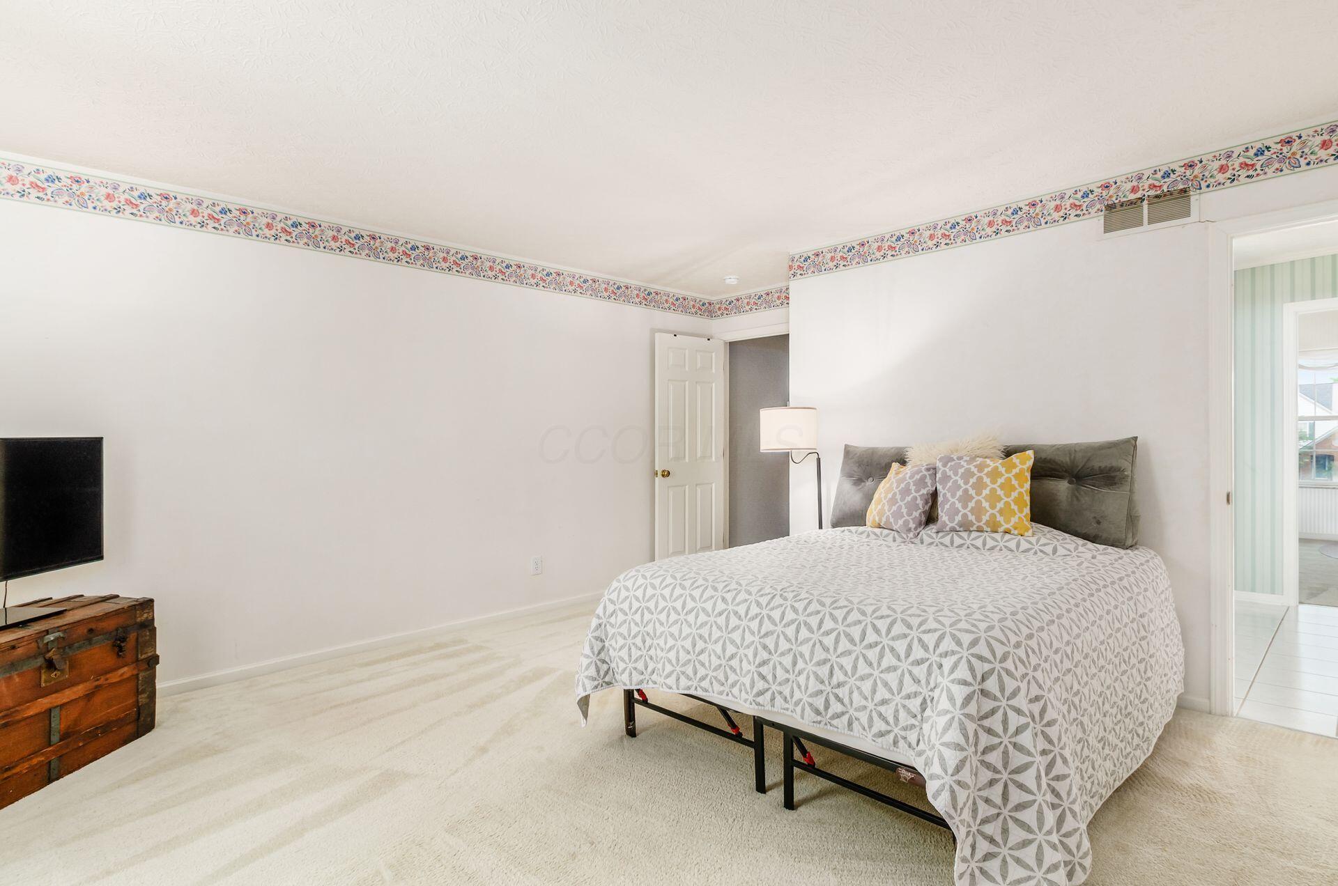 2232 Victoria Park Drive