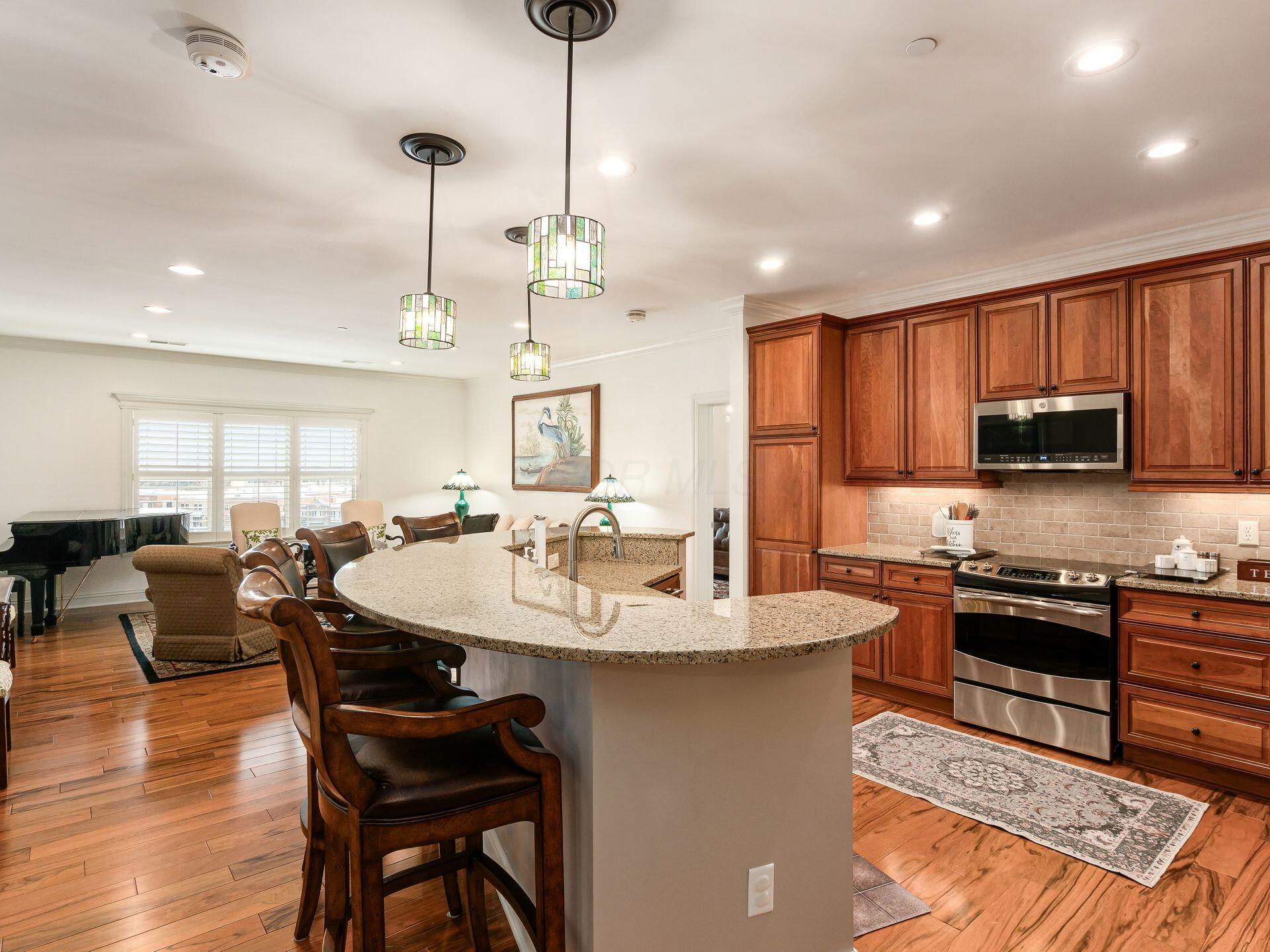 3175 Tremont Road, 504