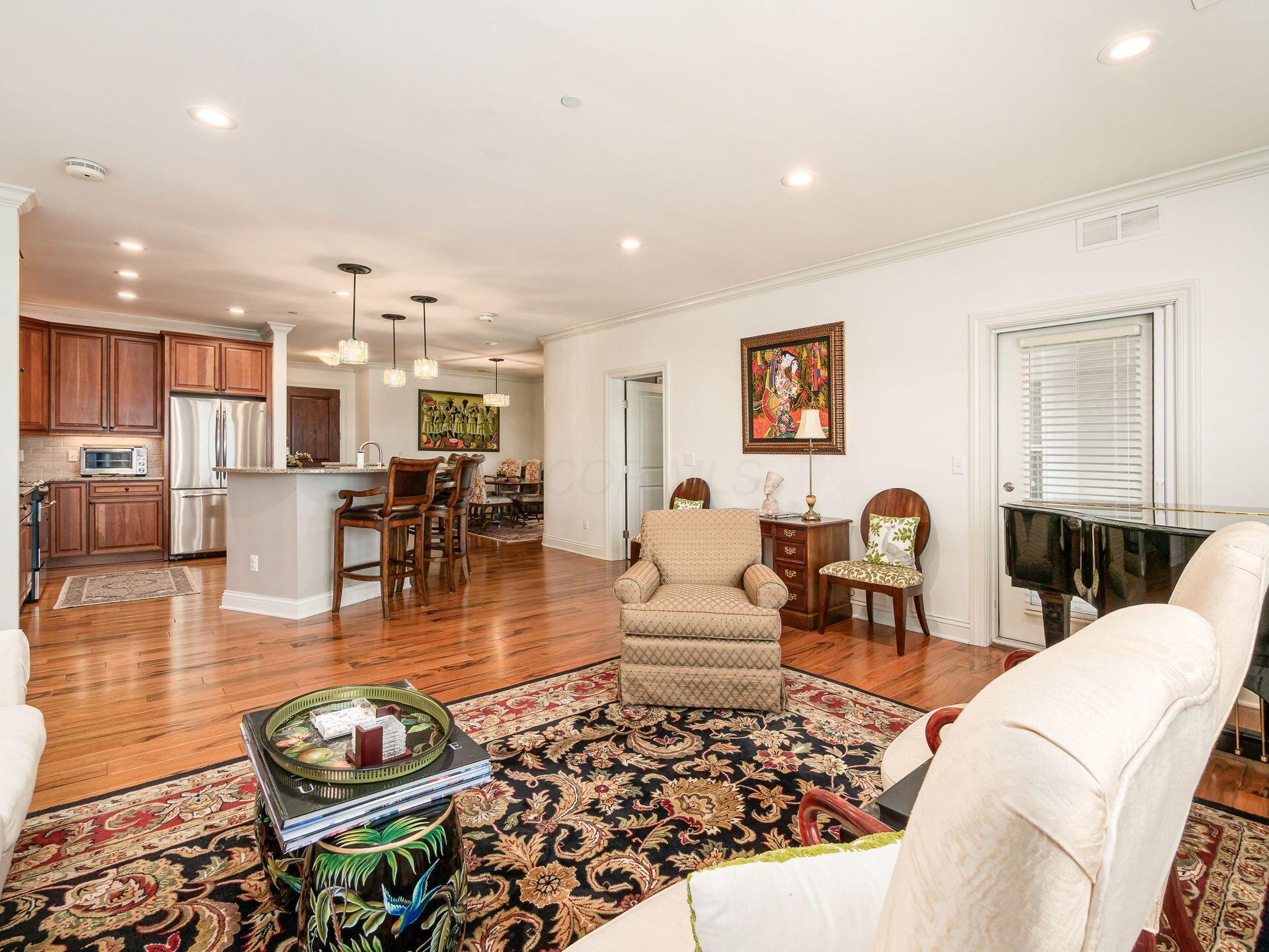 3175 Tremont Road, 504