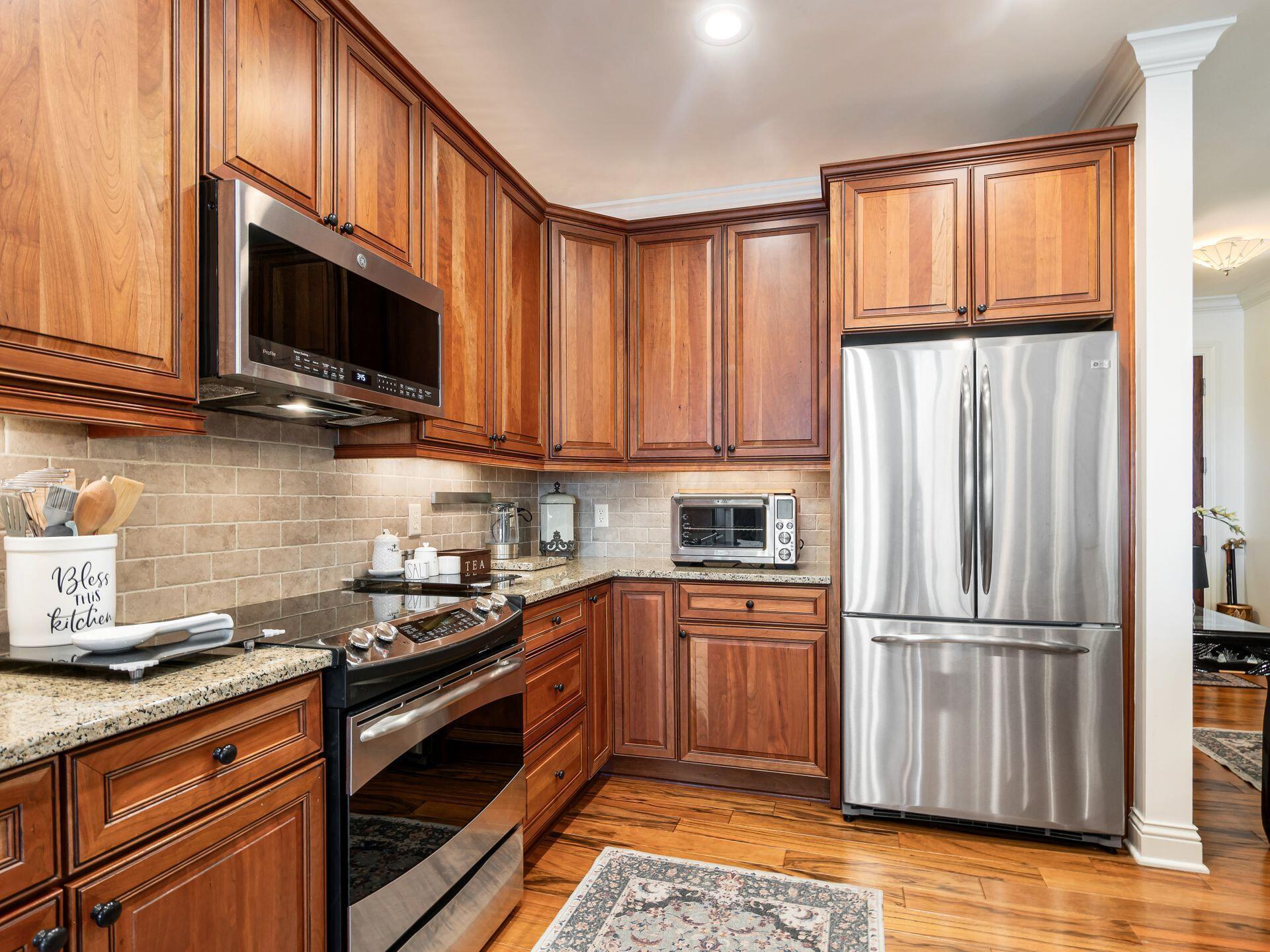 3175 Tremont Road, 504