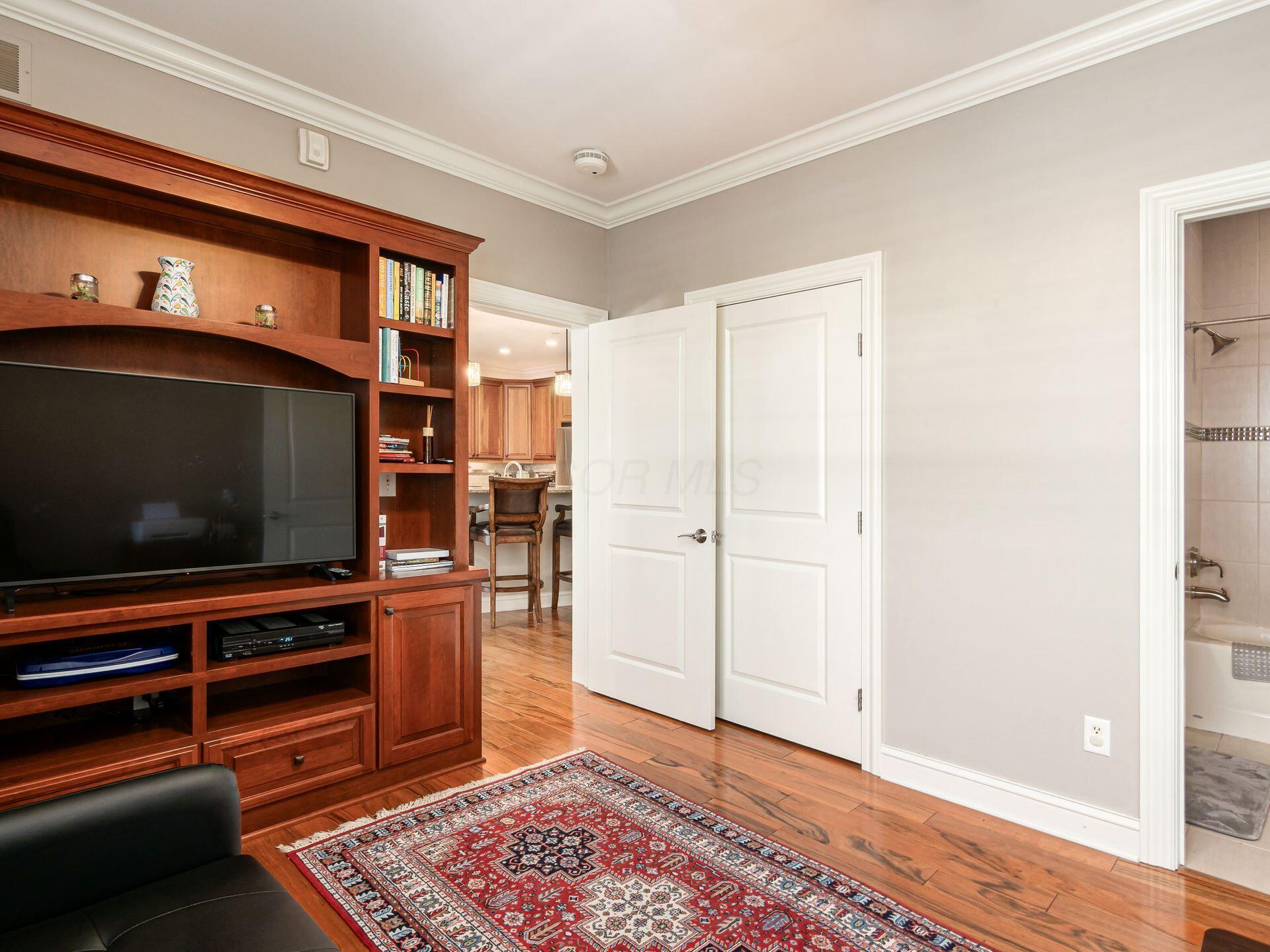 3175 Tremont Road, 504