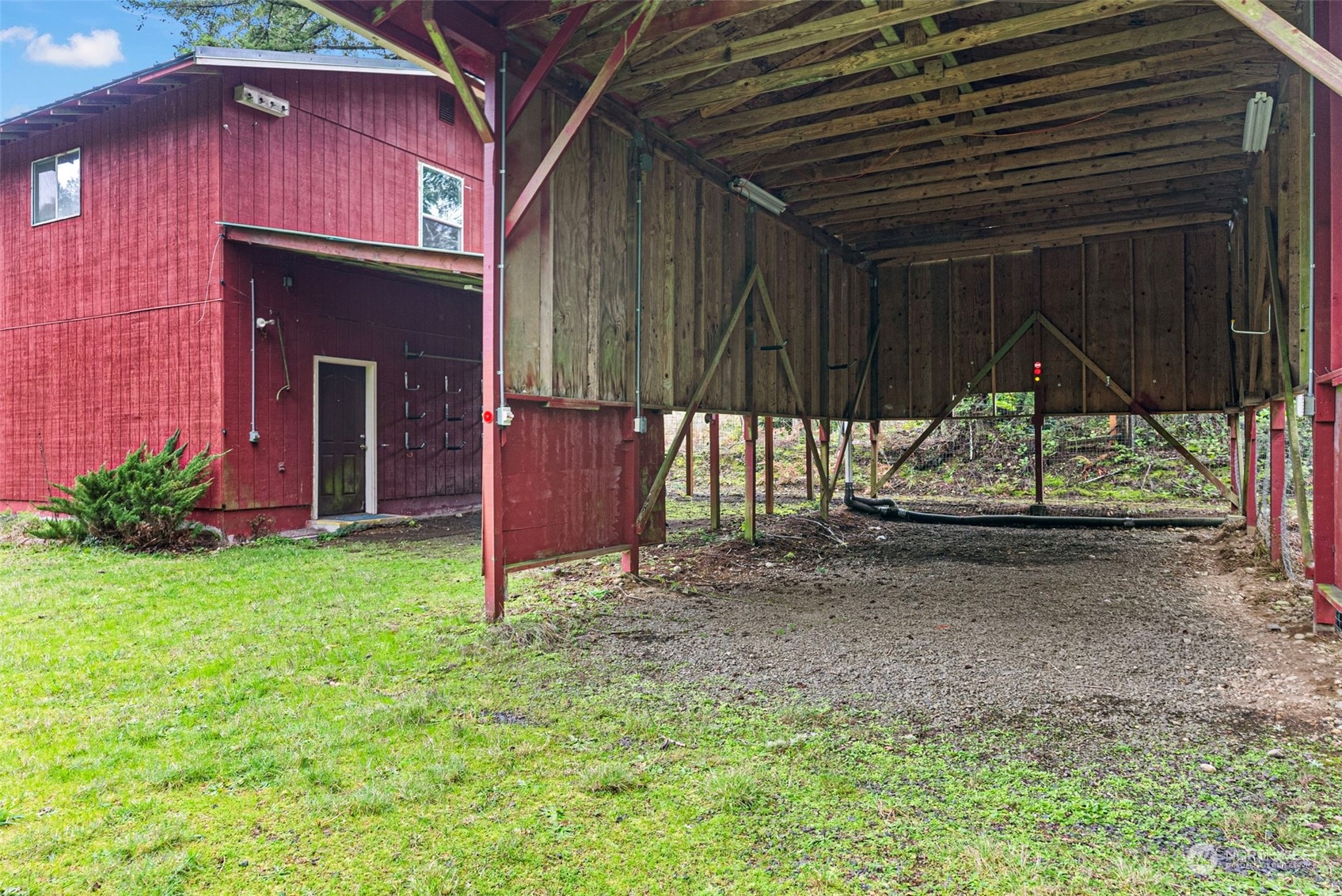 2689 SW Minterbrook Road