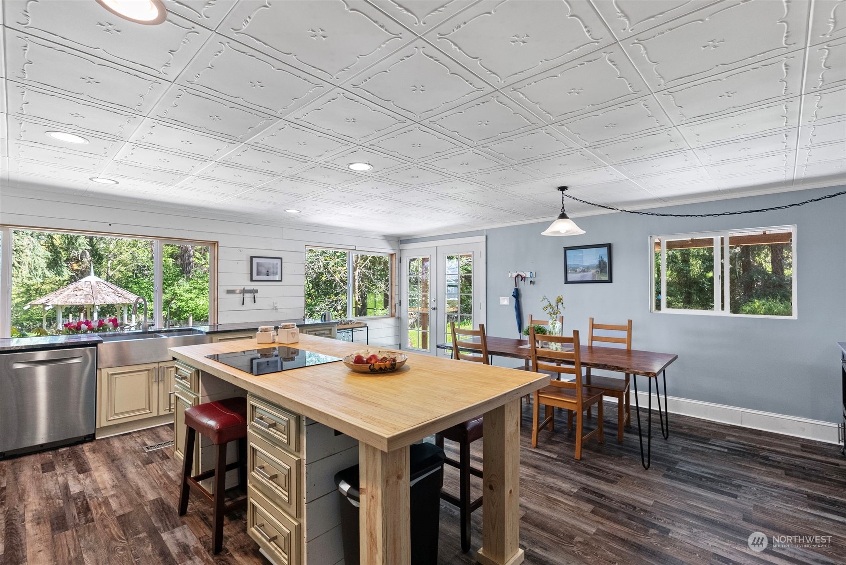 934 Gway Drive