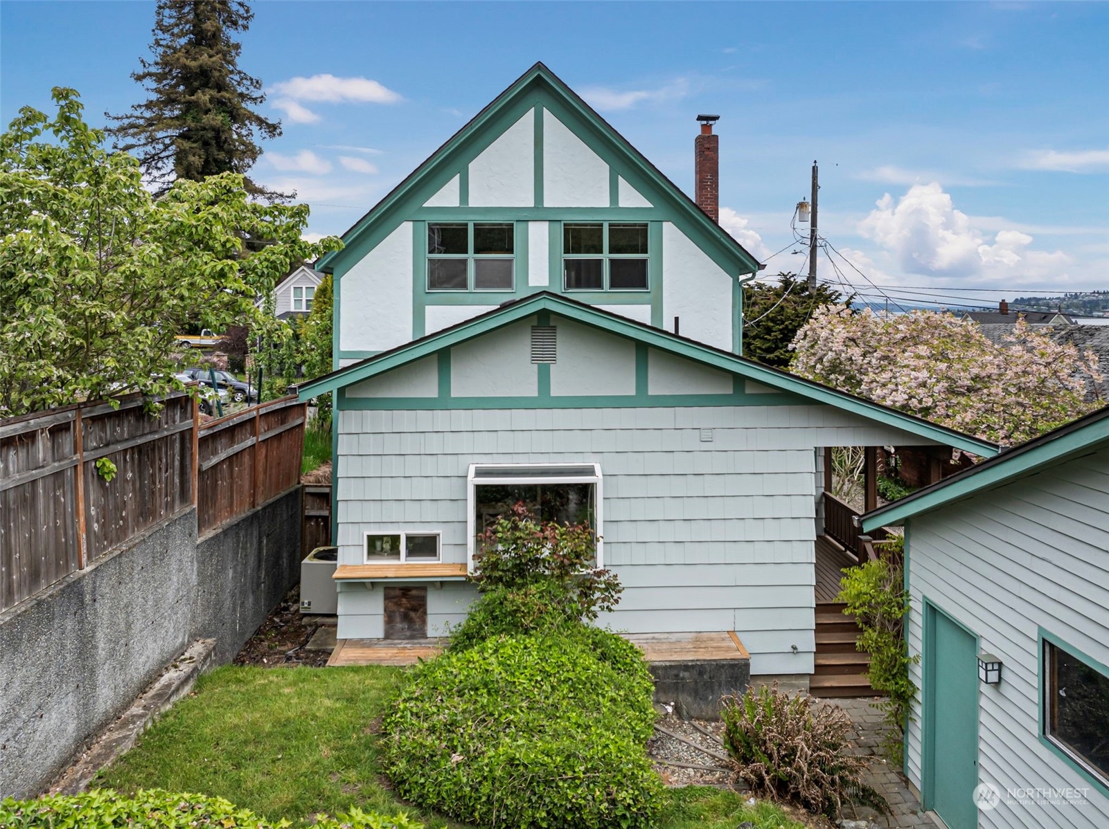 2320 N 28th Street