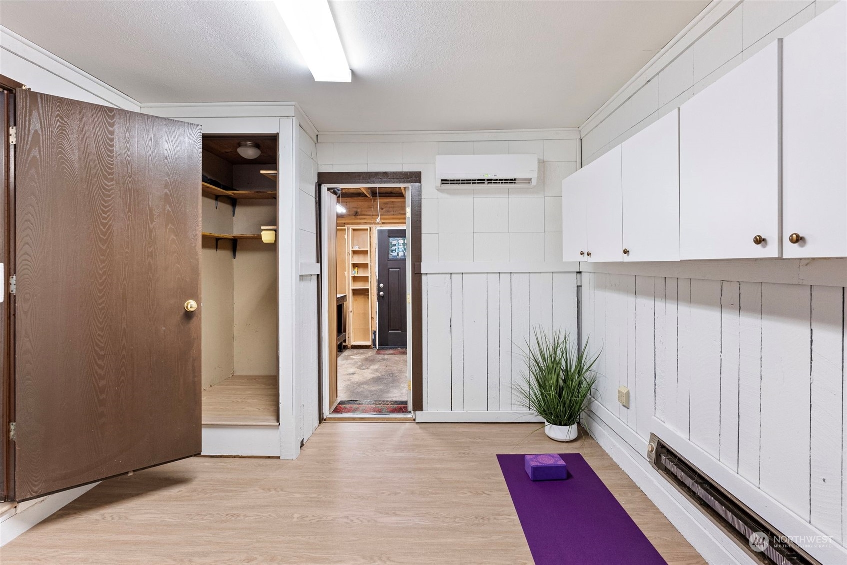 14208 Meadowlark Drive NW