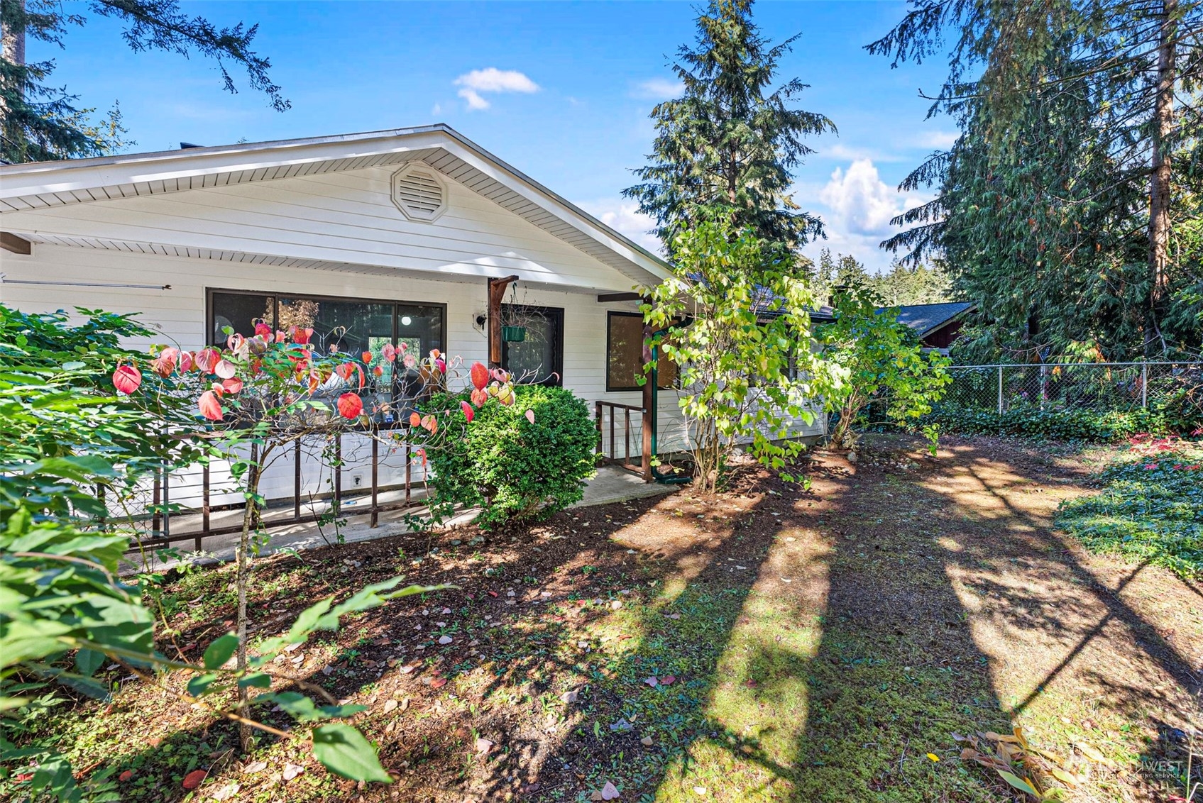 14208 Meadowlark Drive NW