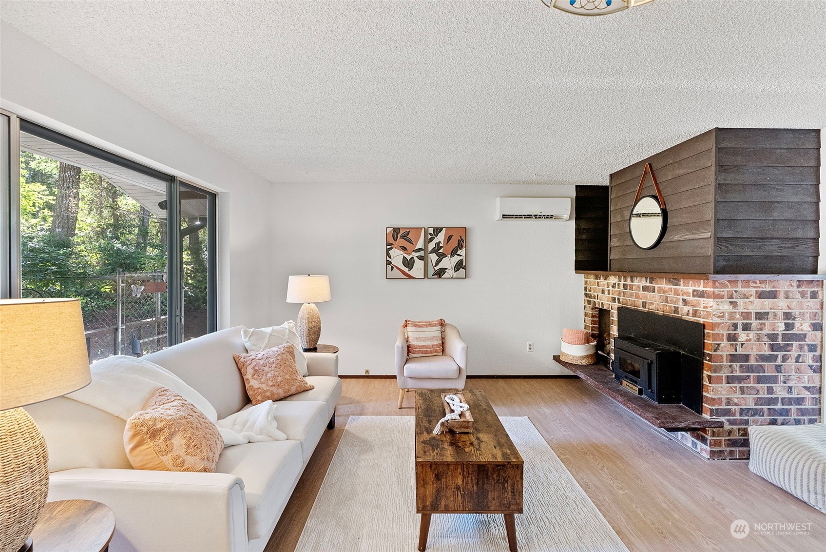 14208 Meadowlark Drive NW