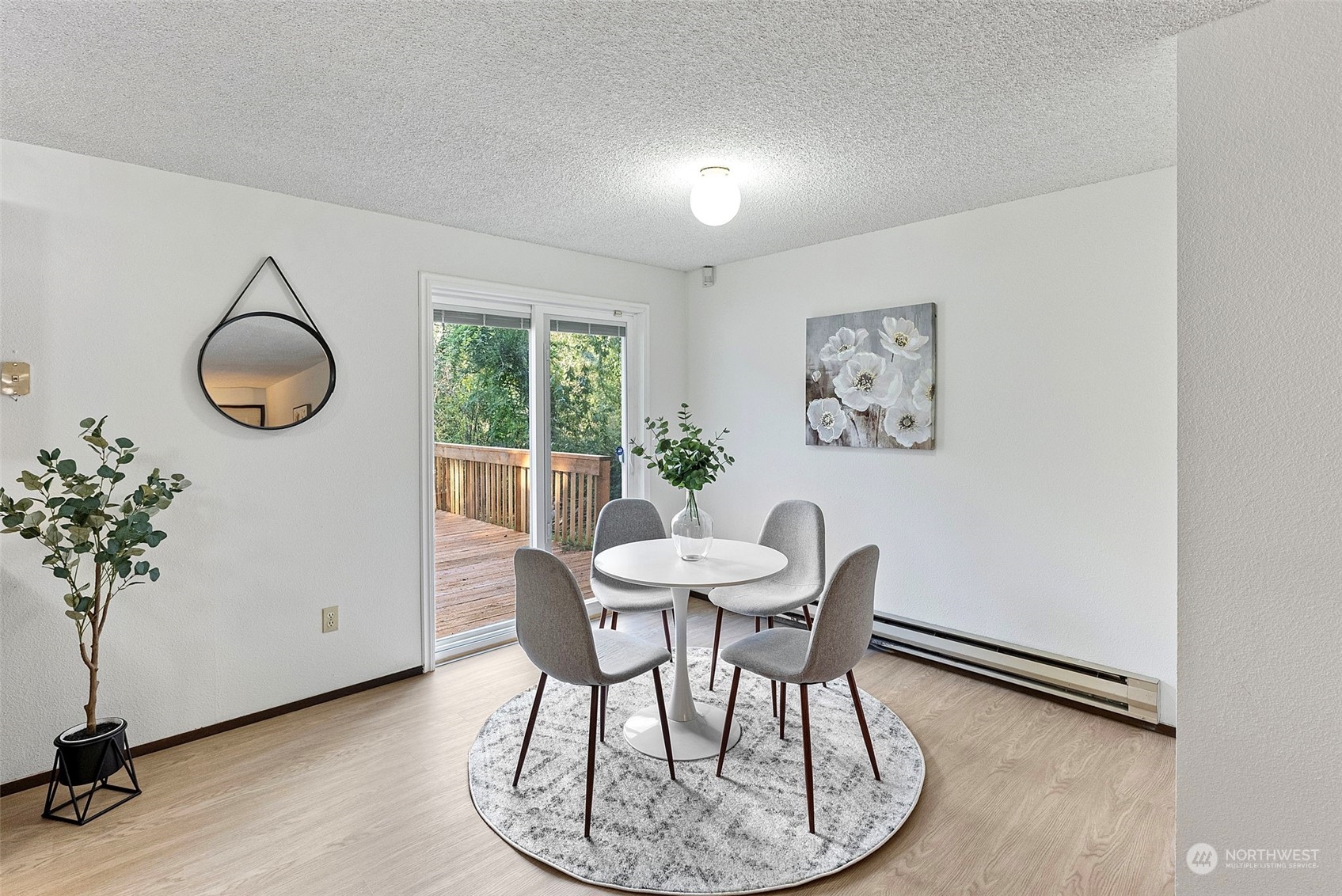 14208 Meadowlark Drive NW