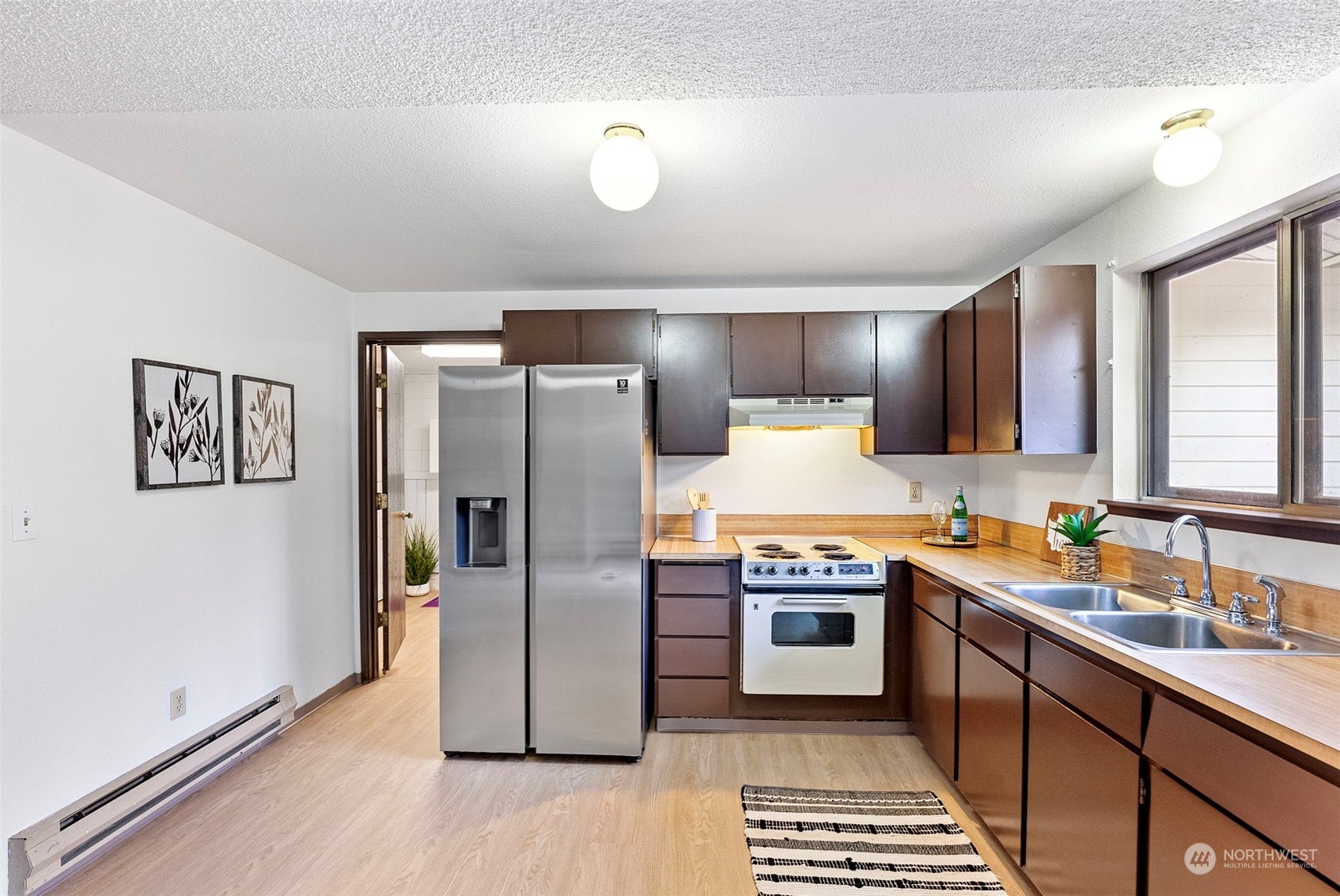 14208 Meadowlark Drive NW