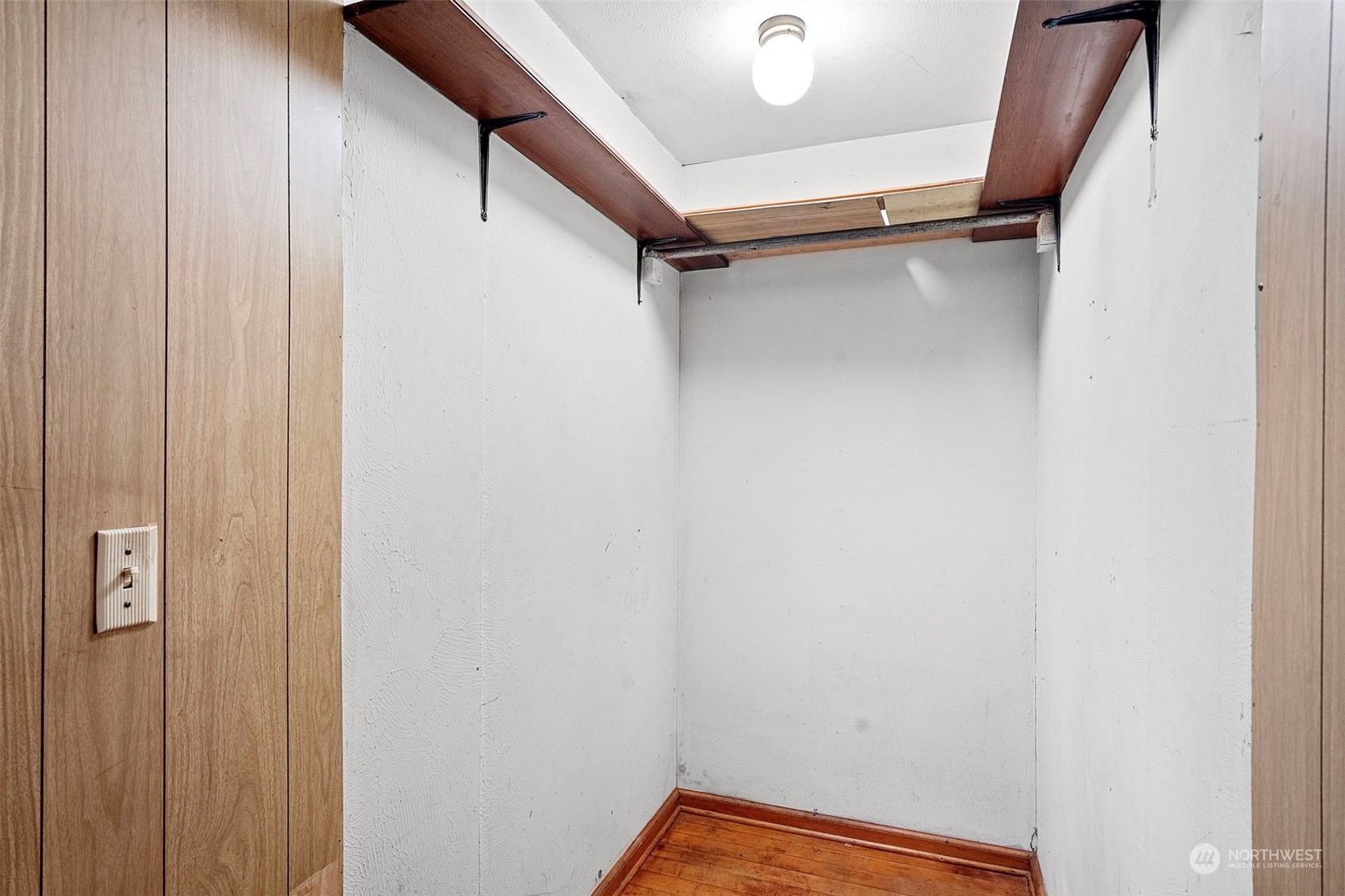 20011 Herron Road NW