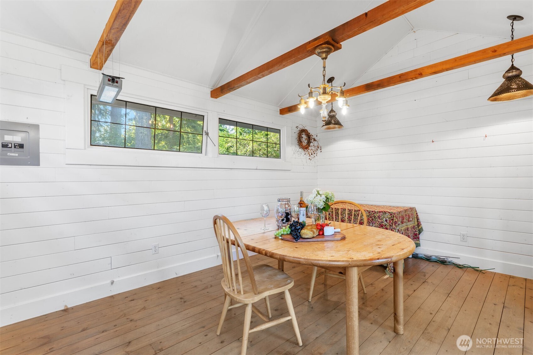 9411 - 9415 Key Peninsula Highway SW