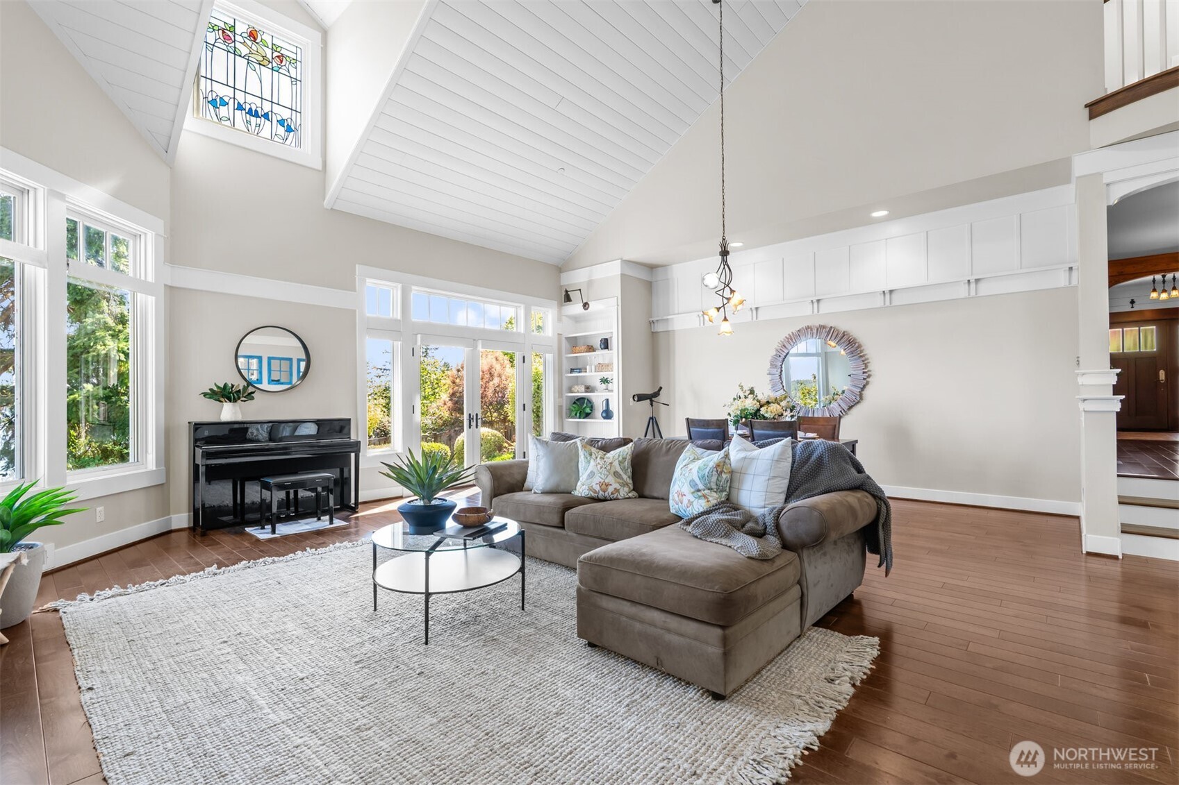 9411 - 9415 Key Peninsula Highway SW