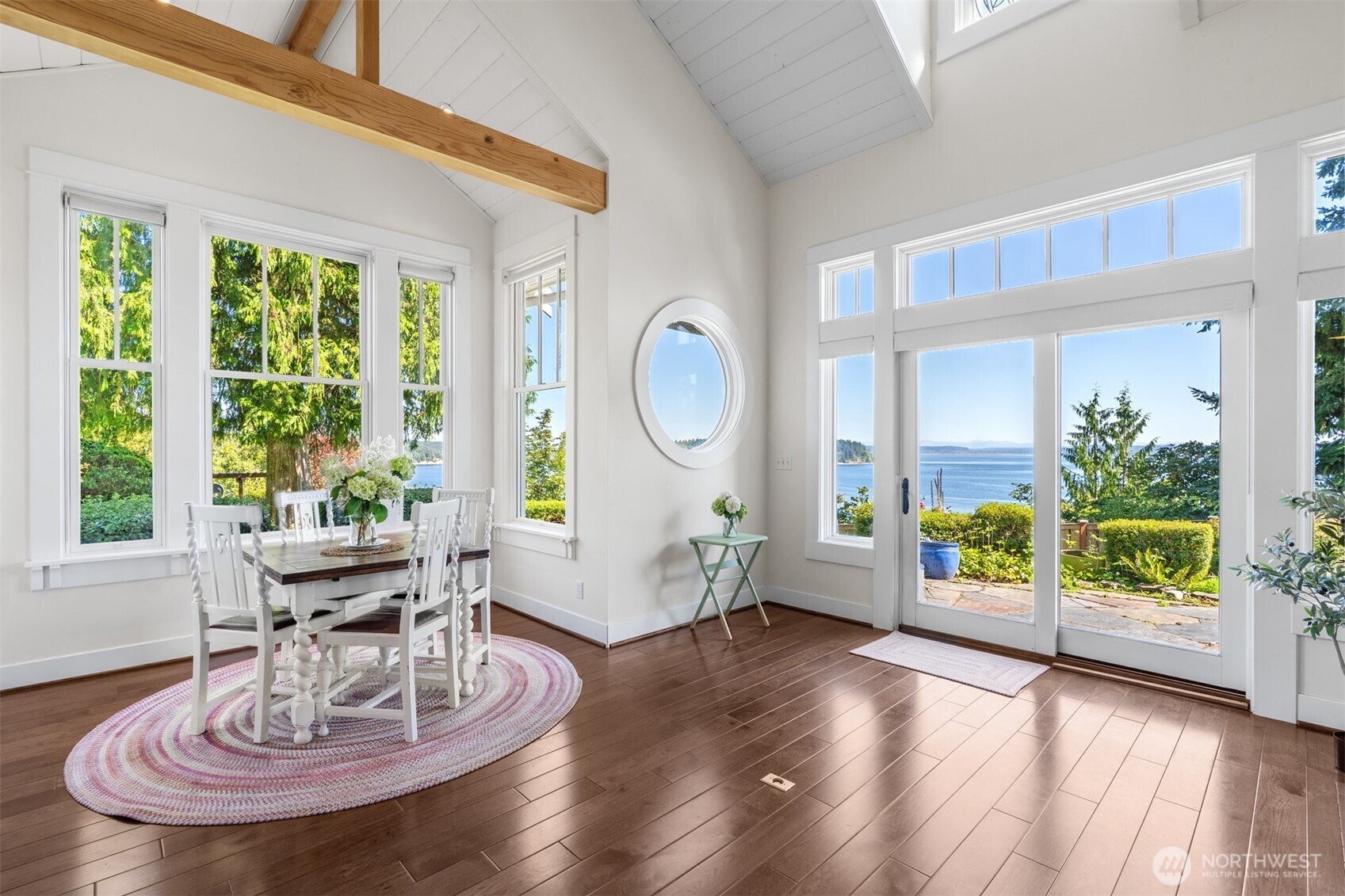 9411 - 9415 Key Peninsula Highway SW