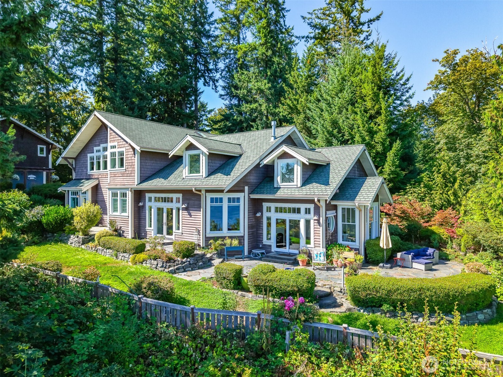 9411 - 9415 Key Peninsula Highway SW