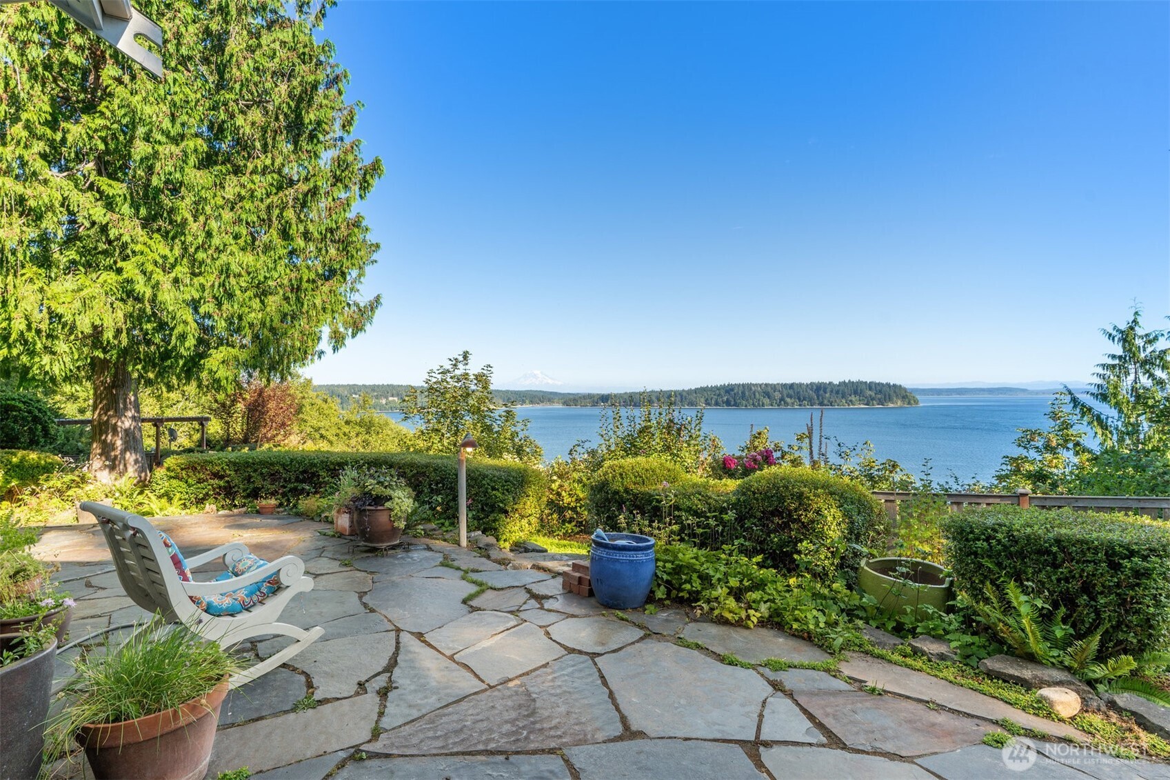9411 - 9415 Key Peninsula Highway SW