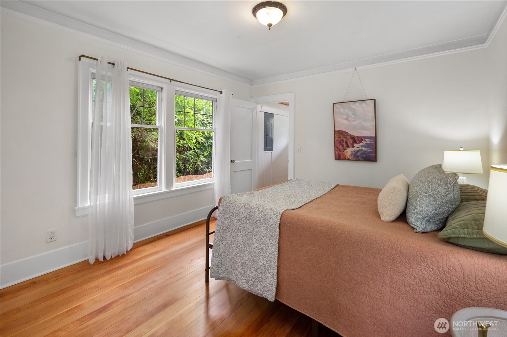 7529 32nd Avenue NW