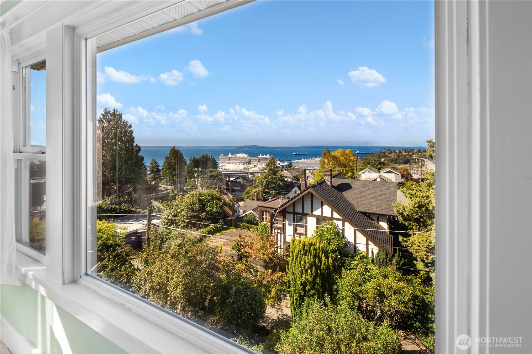 1435 9th Avenue W Unit: 1437