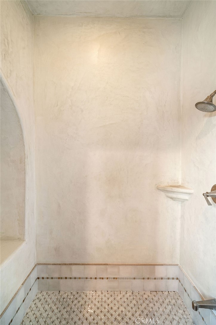 42095 Lorraine Circle