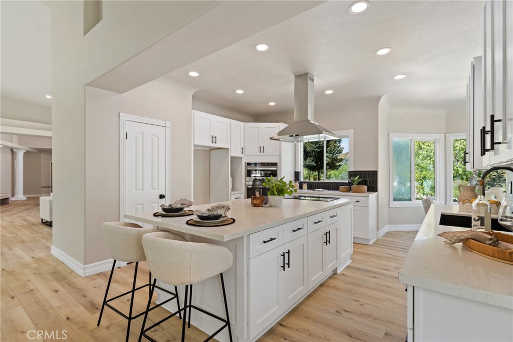 44240 La Cruz Drive