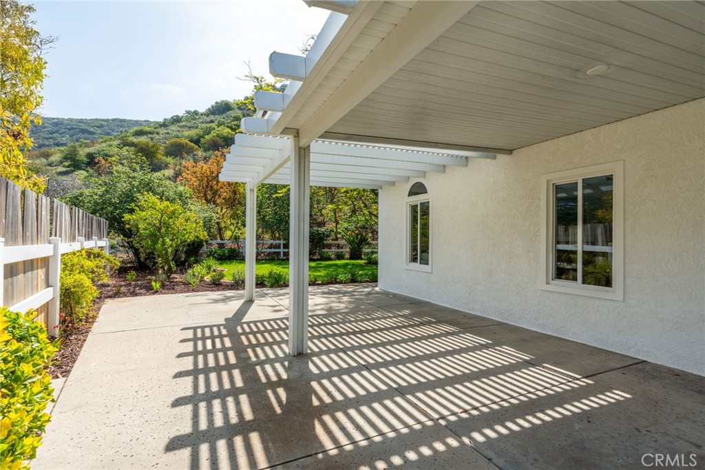 44240 La Cruz Drive
