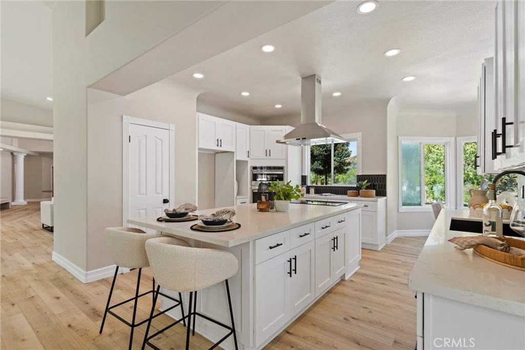44240 La Cruz Drive